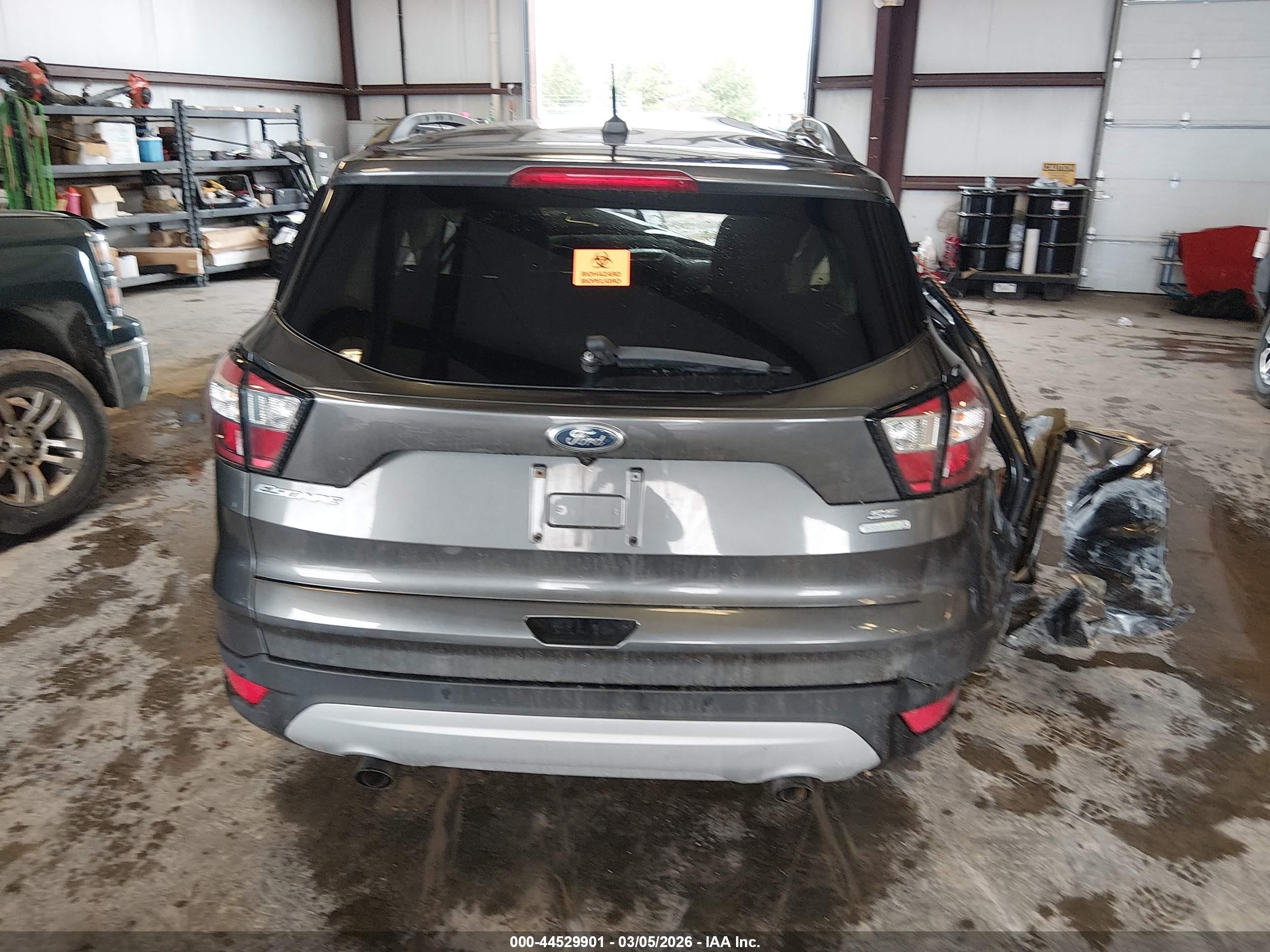 2017 Ford Escape Se Gray vin: 1FMCU0GD2HUD38851