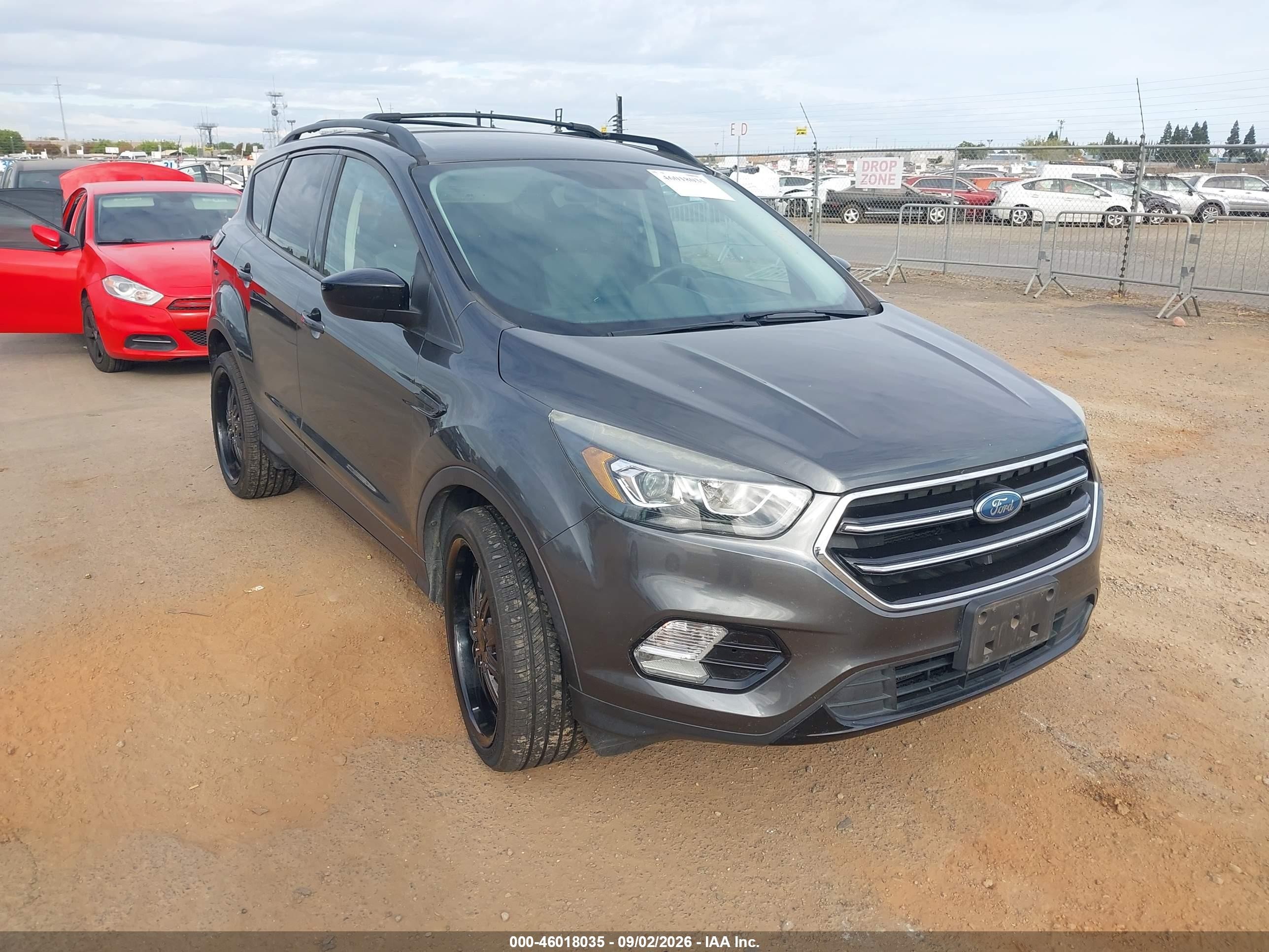 2017 Ford Escape Se Gray vin: 1FMCU0GD2HUE74753