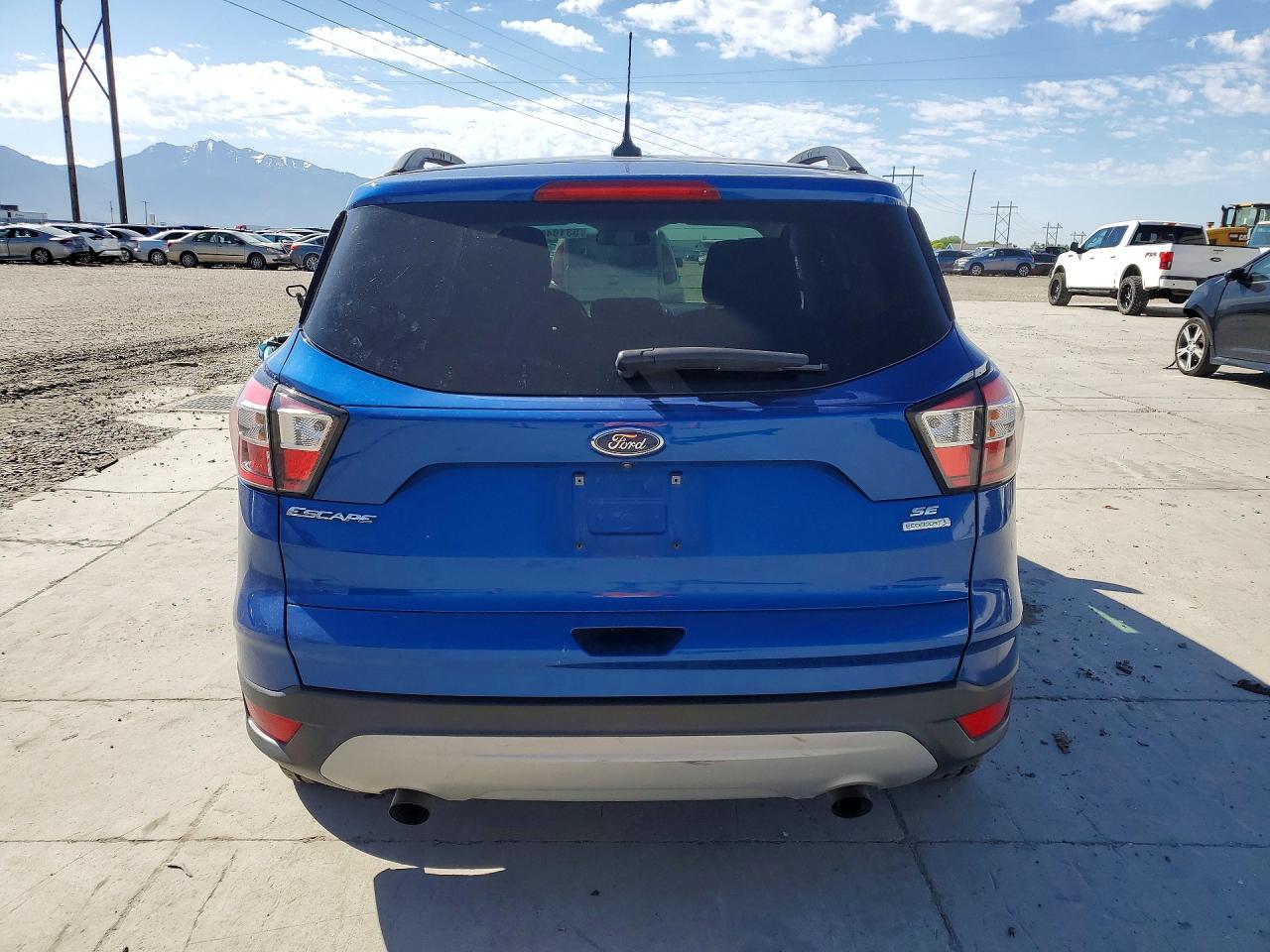 2018 Ford Escape Se Blue vin: 1FMCU0GD2JUC04606