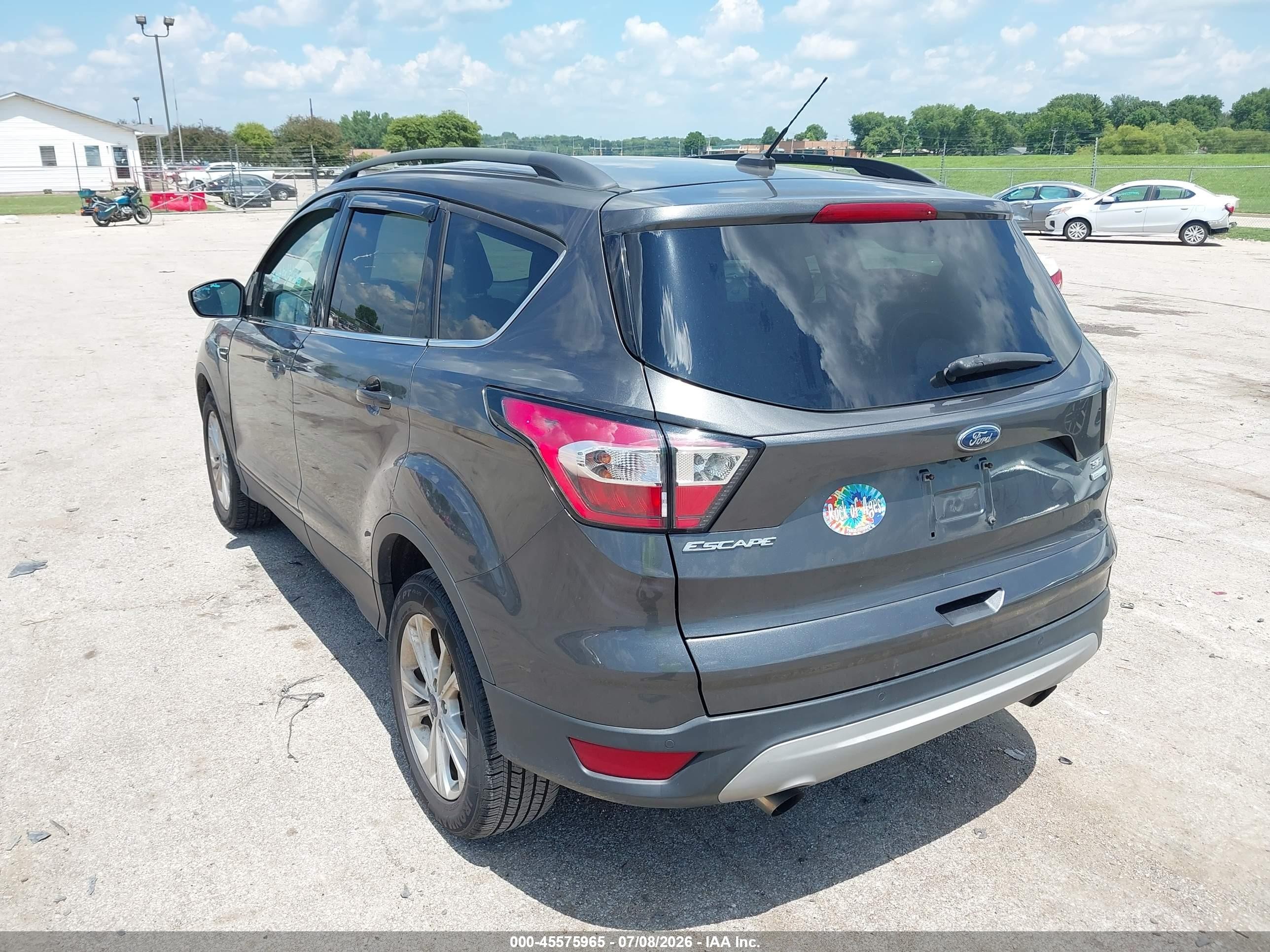 2018 Ford Escape Se Gray vin: 1FMCU0GD2JUC90516