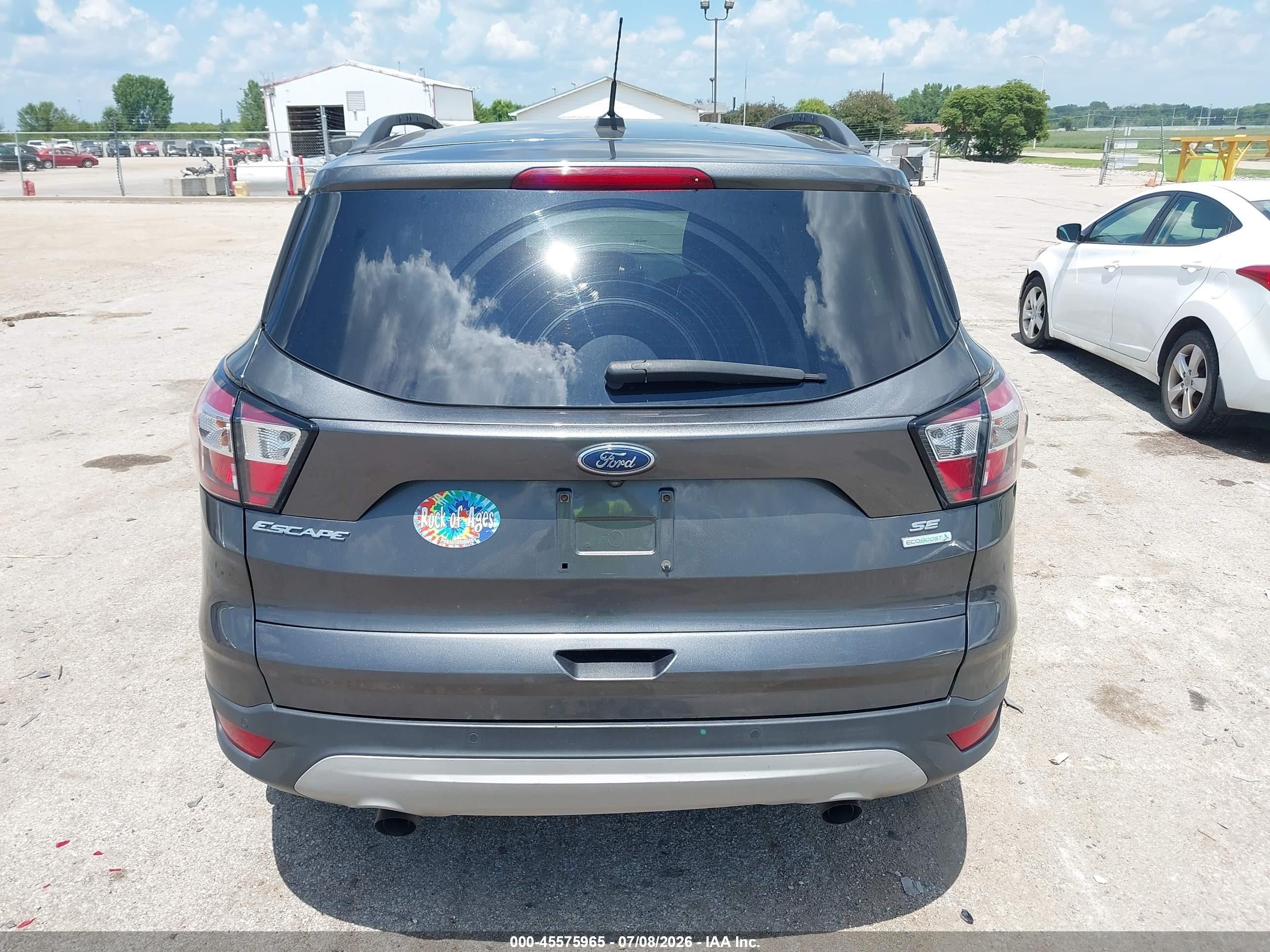 2018 Ford Escape Se Gray vin: 1FMCU0GD2JUC90516