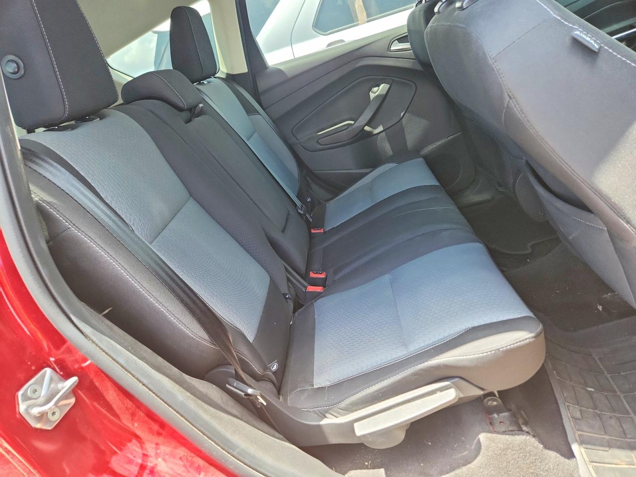 2018 Ford Escape Se Red vin: 1FMCU0GD2JUD36538