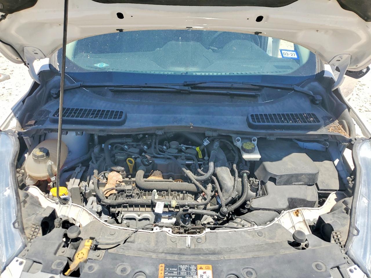 2019 Ford Escape Se White vin: 1FMCU0GD2KUA04634