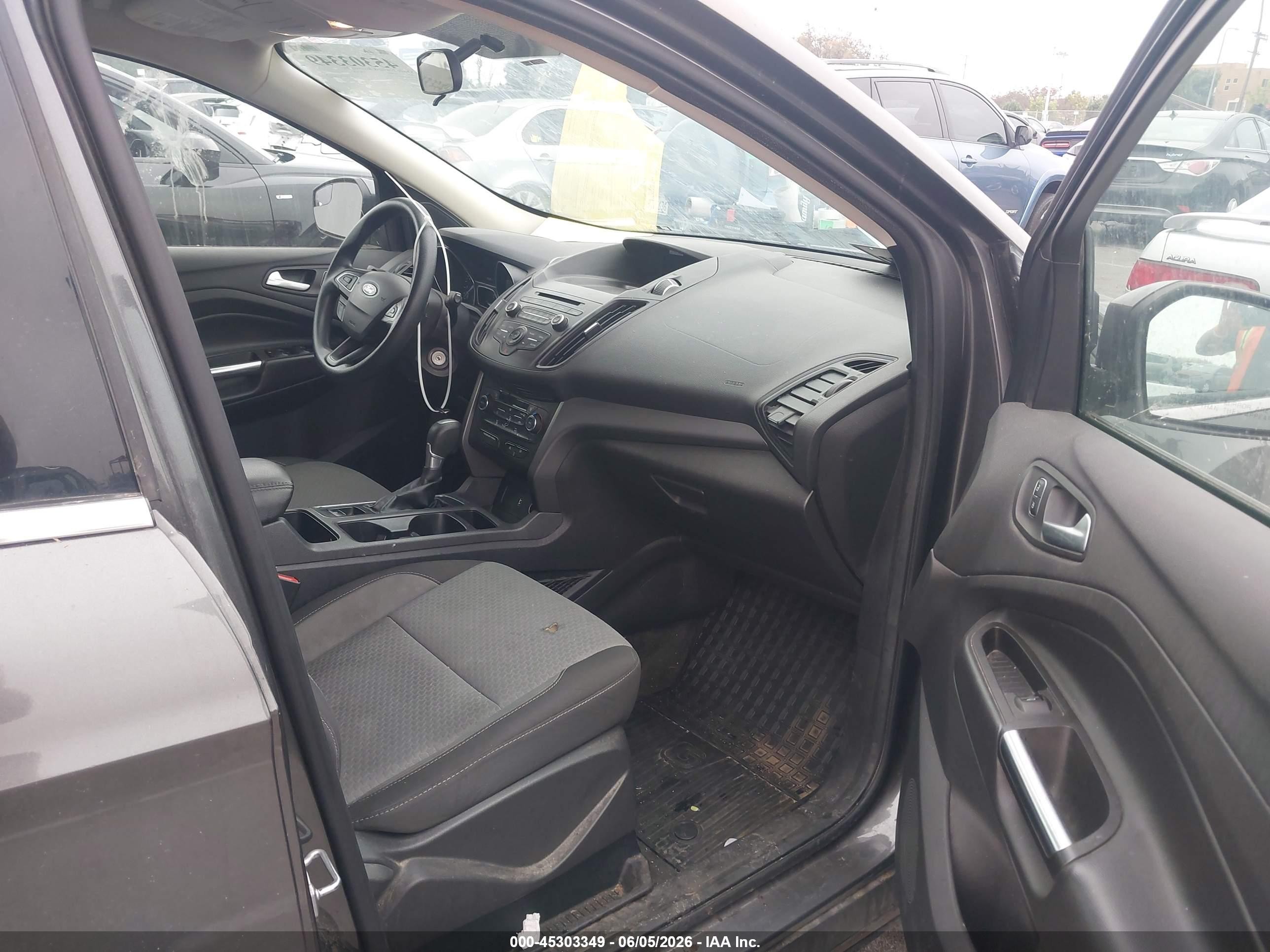 2017 Ford Escape Se Gray vin: 1FMCU0GD3HUA68836