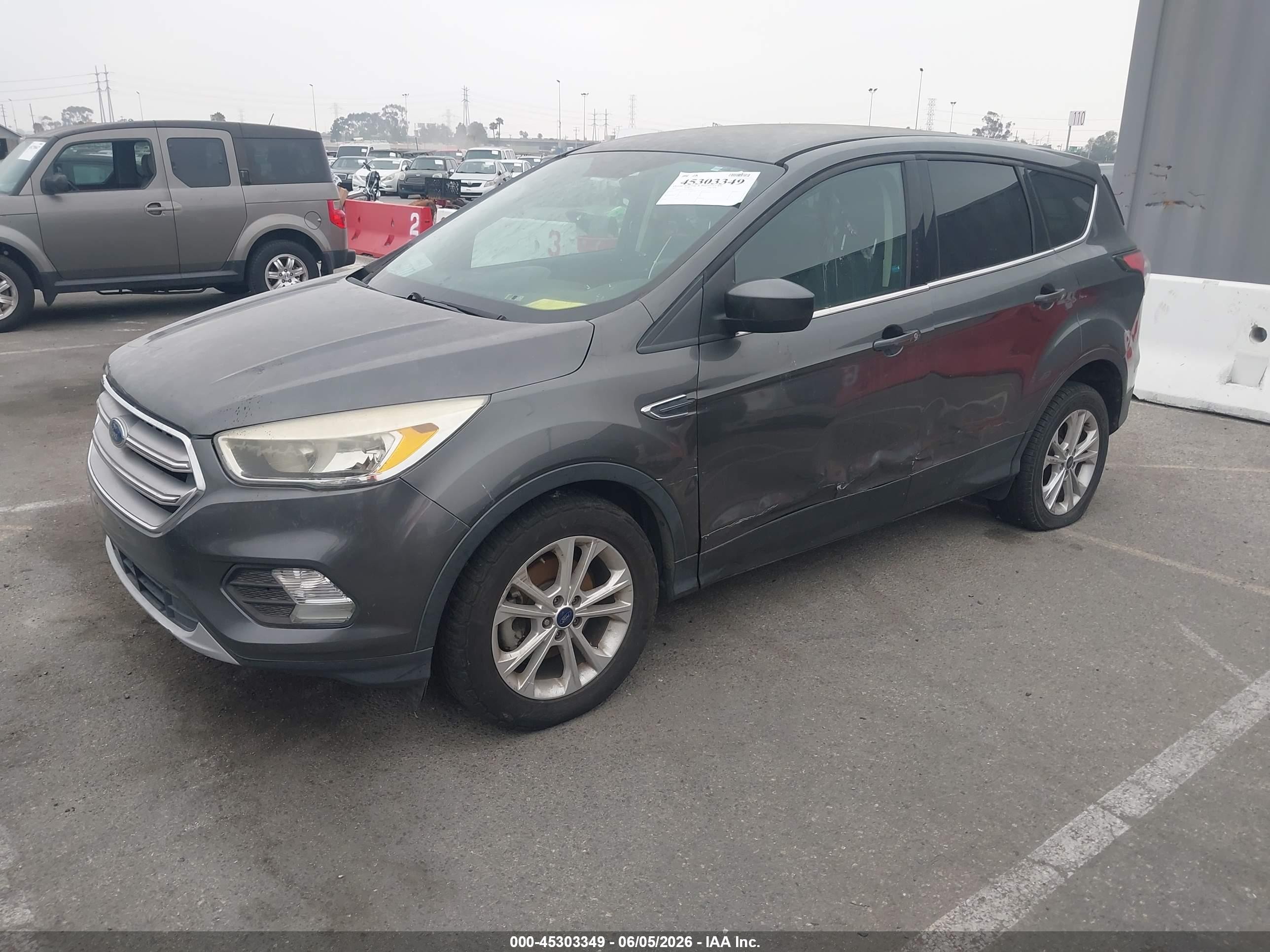 2017 Ford Escape Se Gray vin: 1FMCU0GD3HUA68836