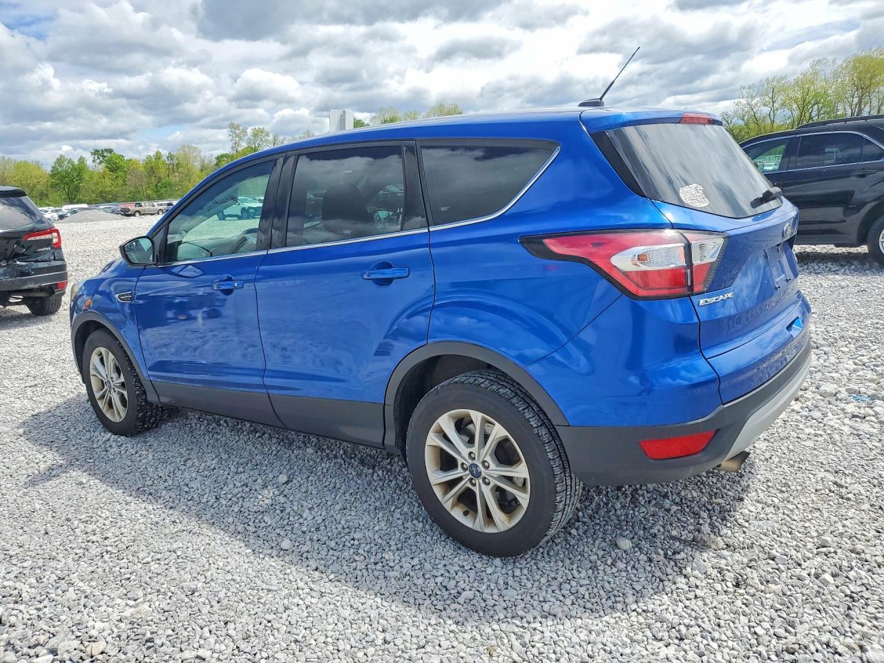 2017 Ford Escape Se Blue vin: 1FMCU0GD3HUC45448