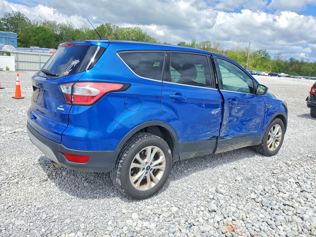 2017 Ford Escape Se Blue vin: 1FMCU0GD3HUC45448
