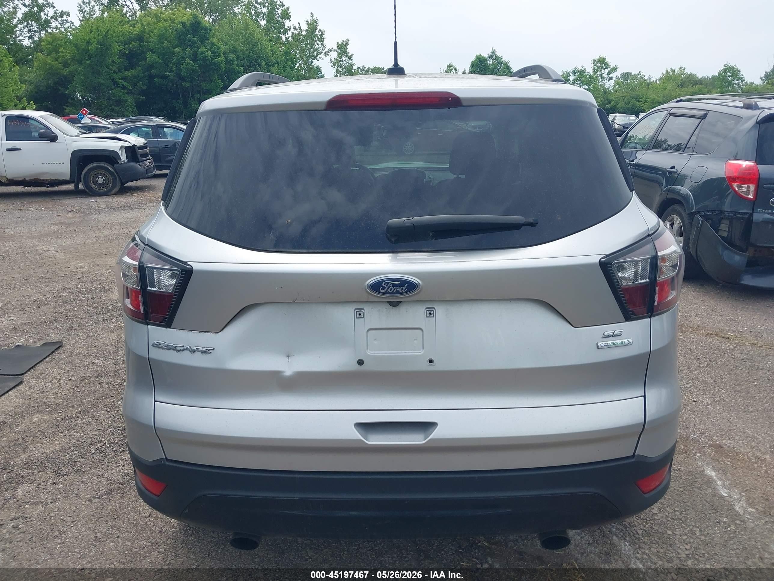 2017 Ford Escape Se Серебряный vin: 1FMCU0GD4HUE52589