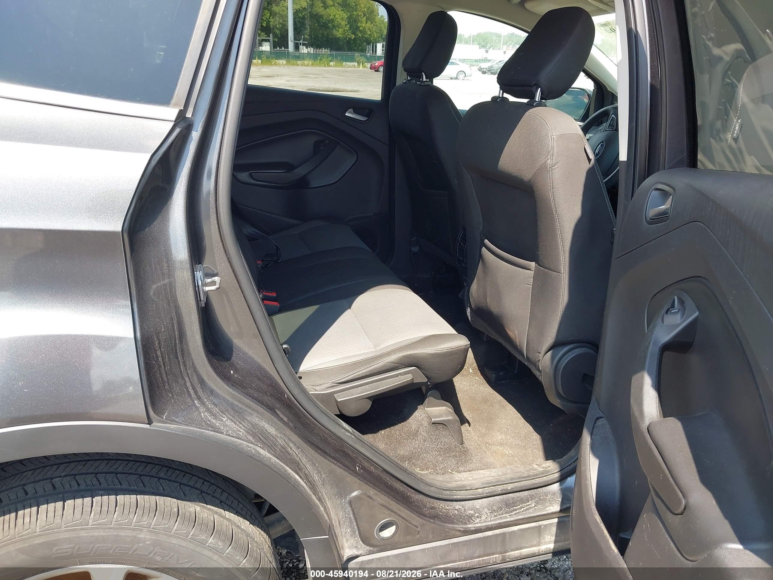 2018 Ford Escape Se Gray vin: 1FMCU0GD4JUA43496