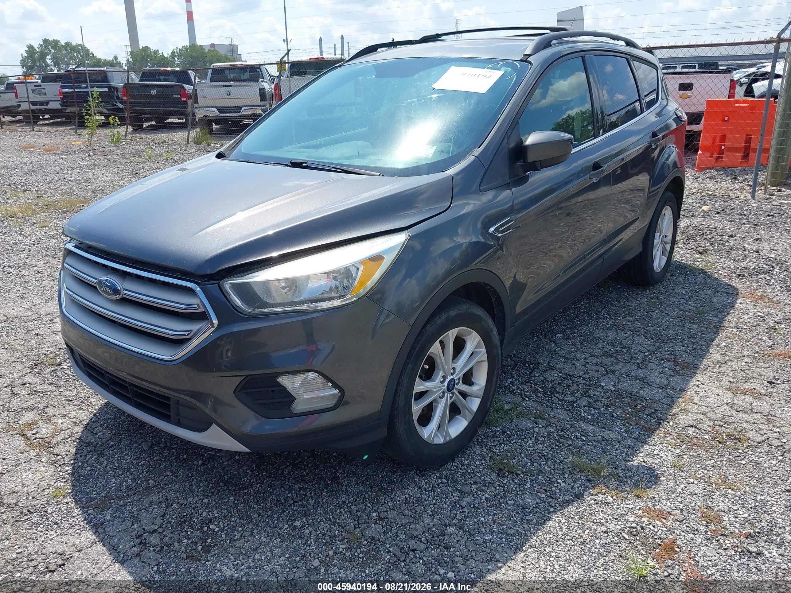 2018 Ford Escape Se Gray vin: 1FMCU0GD4JUA43496