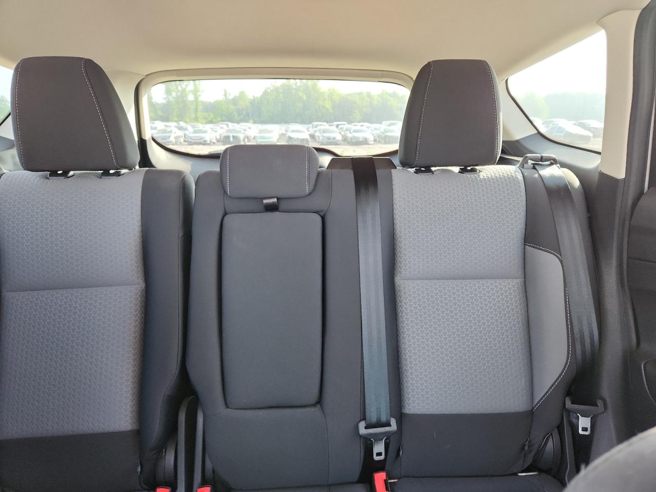 2018 Ford Escape Se Silver vin: 1FMCU0GD4JUD13956