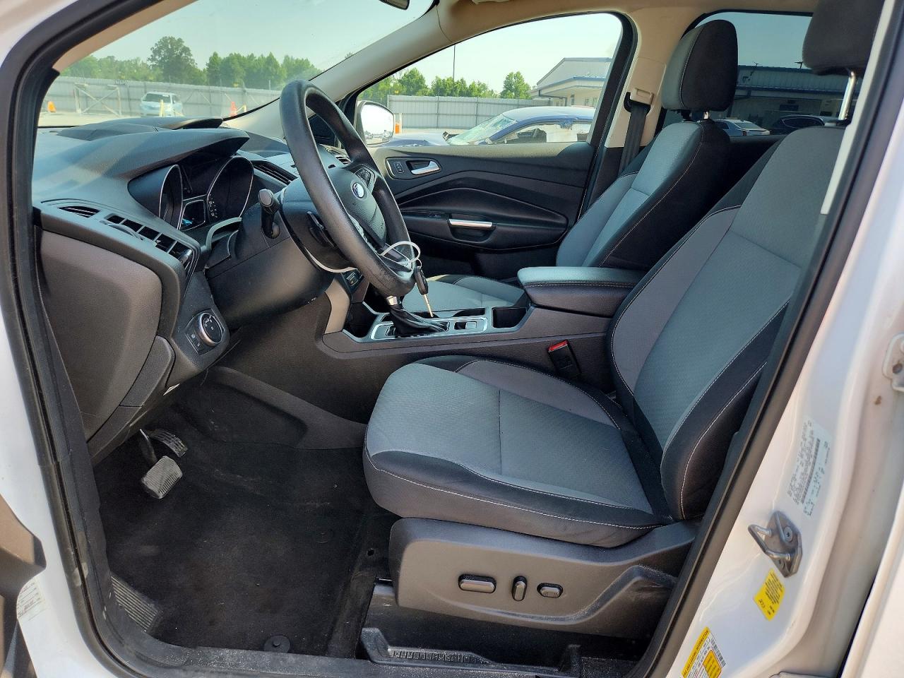 2017 Ford Escape Se White vin: 1FMCU0GD5HUE77016