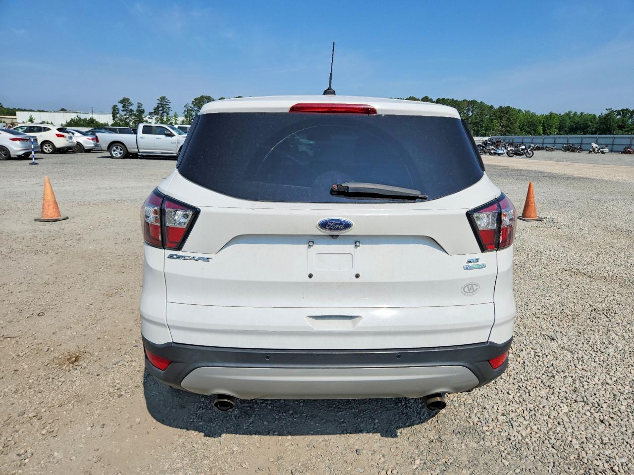 2017 Ford Escape Se White vin: 1FMCU0GD5HUE77016