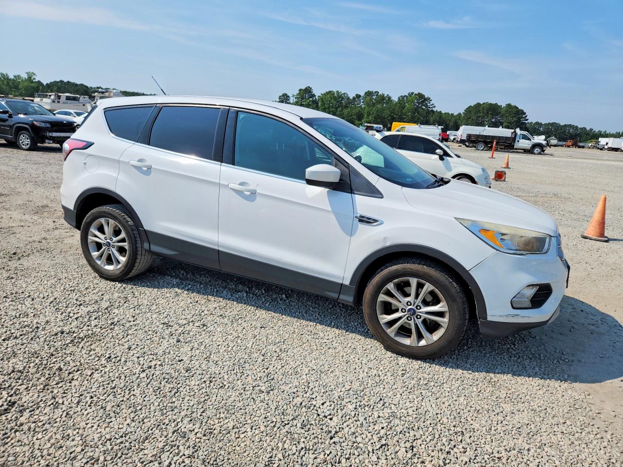 2017 Ford Escape Se White vin: 1FMCU0GD5HUE77016