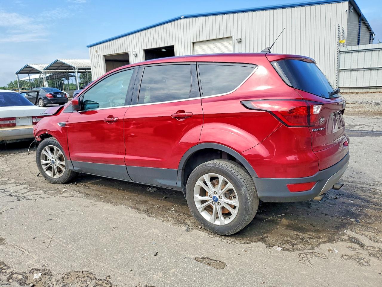 2019 Ford Escape Se Red vin: 1FMCU0GD5KUA38275