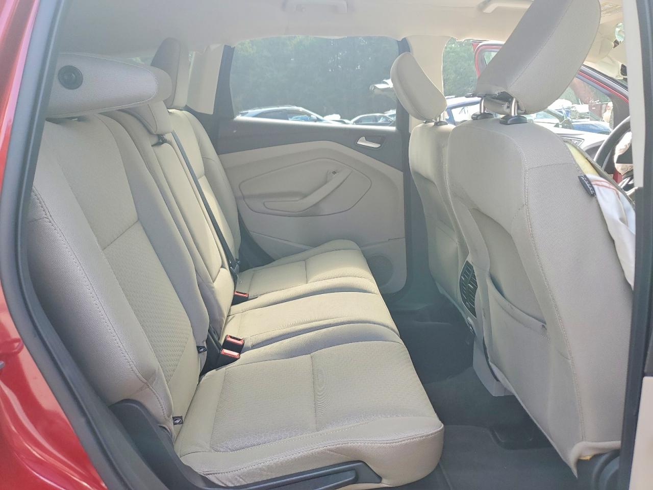 2019 Ford Escape Se Red vin: 1FMCU0GD5KUA38275