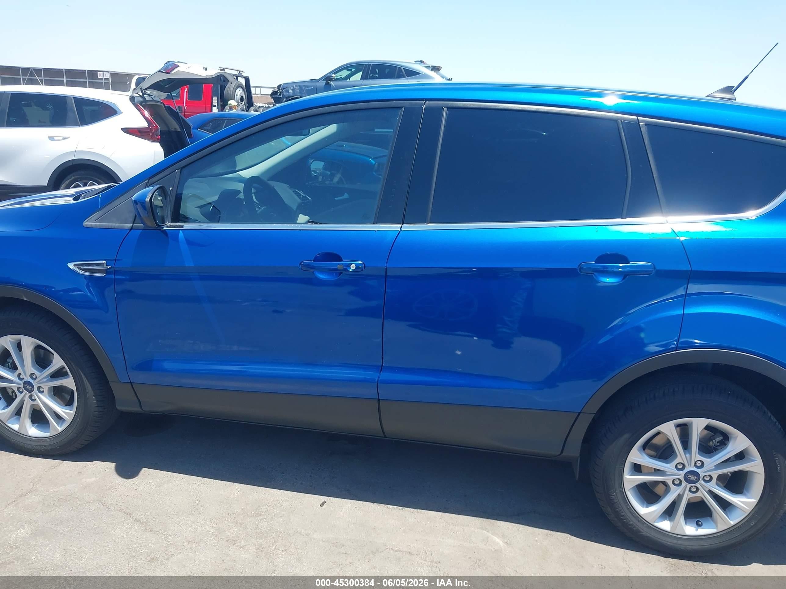 2019 Ford Escape Se Blue vin: 1FMCU0GD5KUC27749