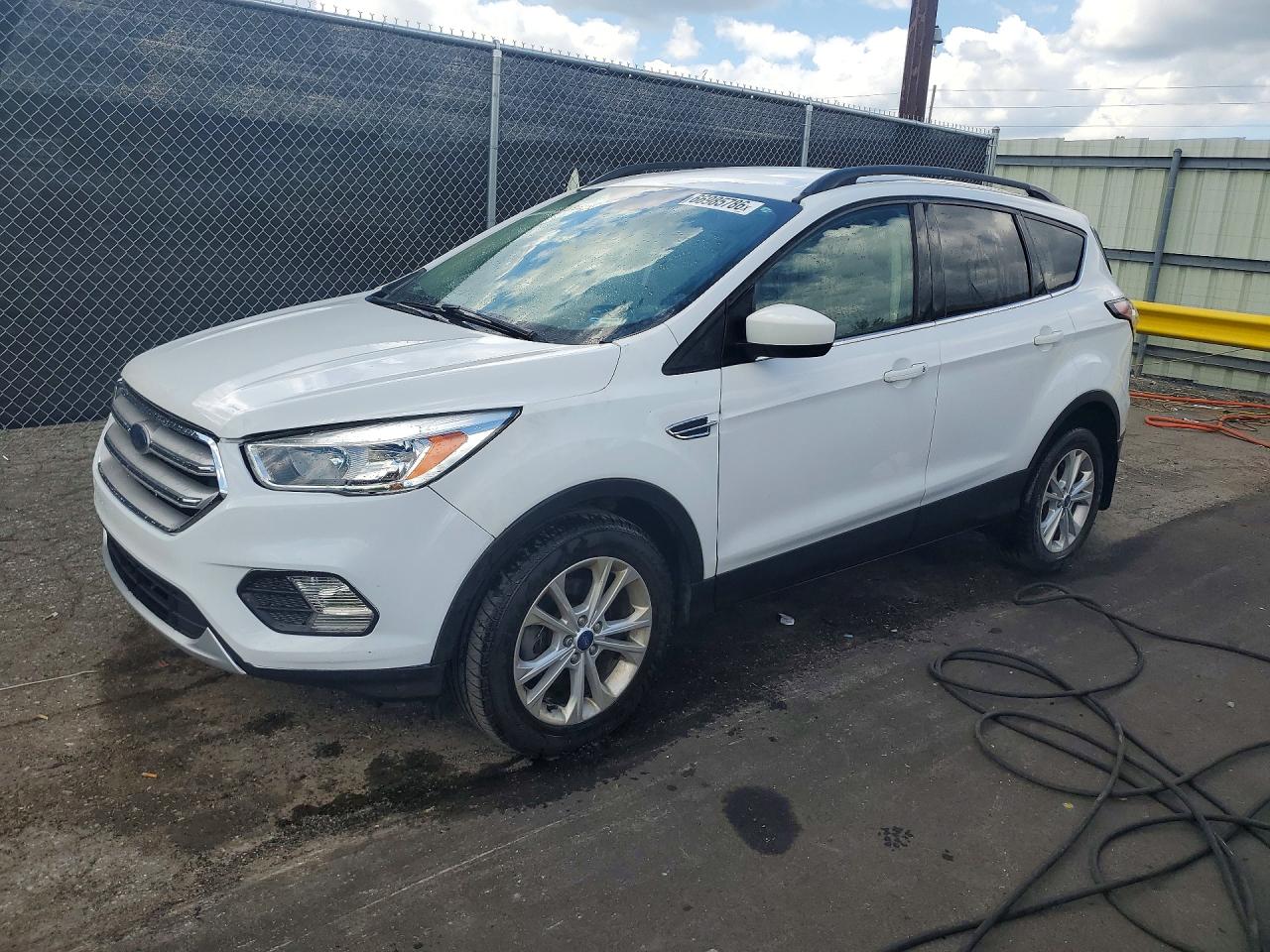 2018 Ford Escape Se White vin: 1FMCU0GD6JUD28085