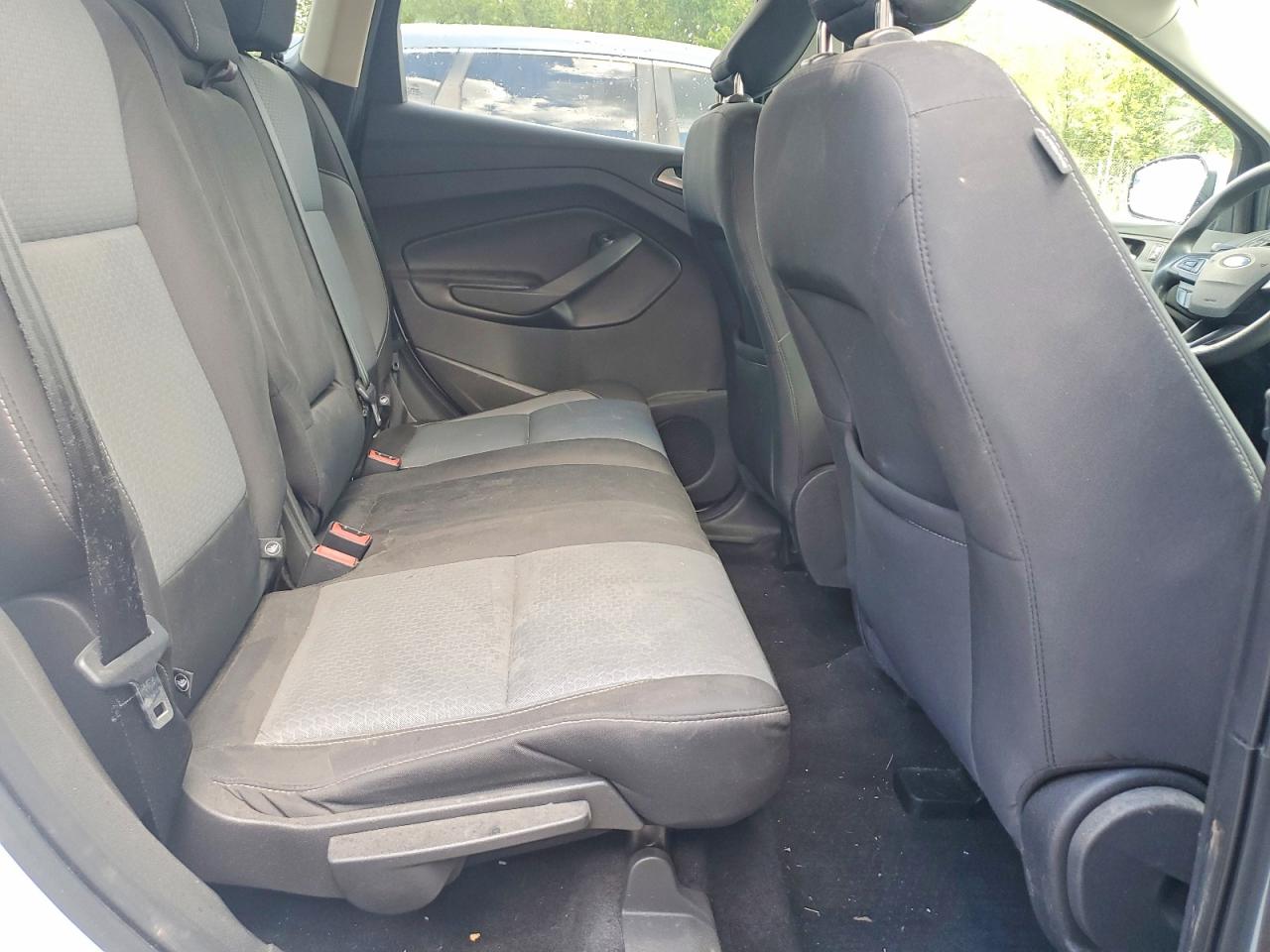 2018 Ford Escape Se White vin: 1FMCU0GD6JUD28085