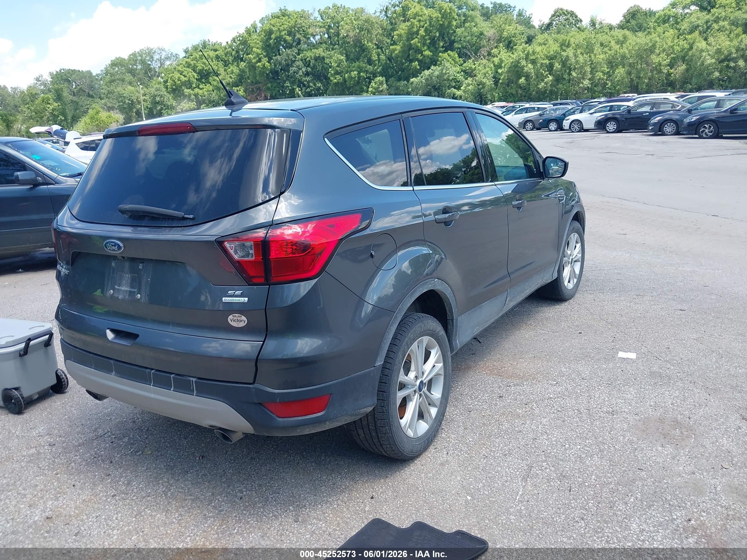 2019 Ford Escape Se Gray vin: 1FMCU0GD6KUB02565