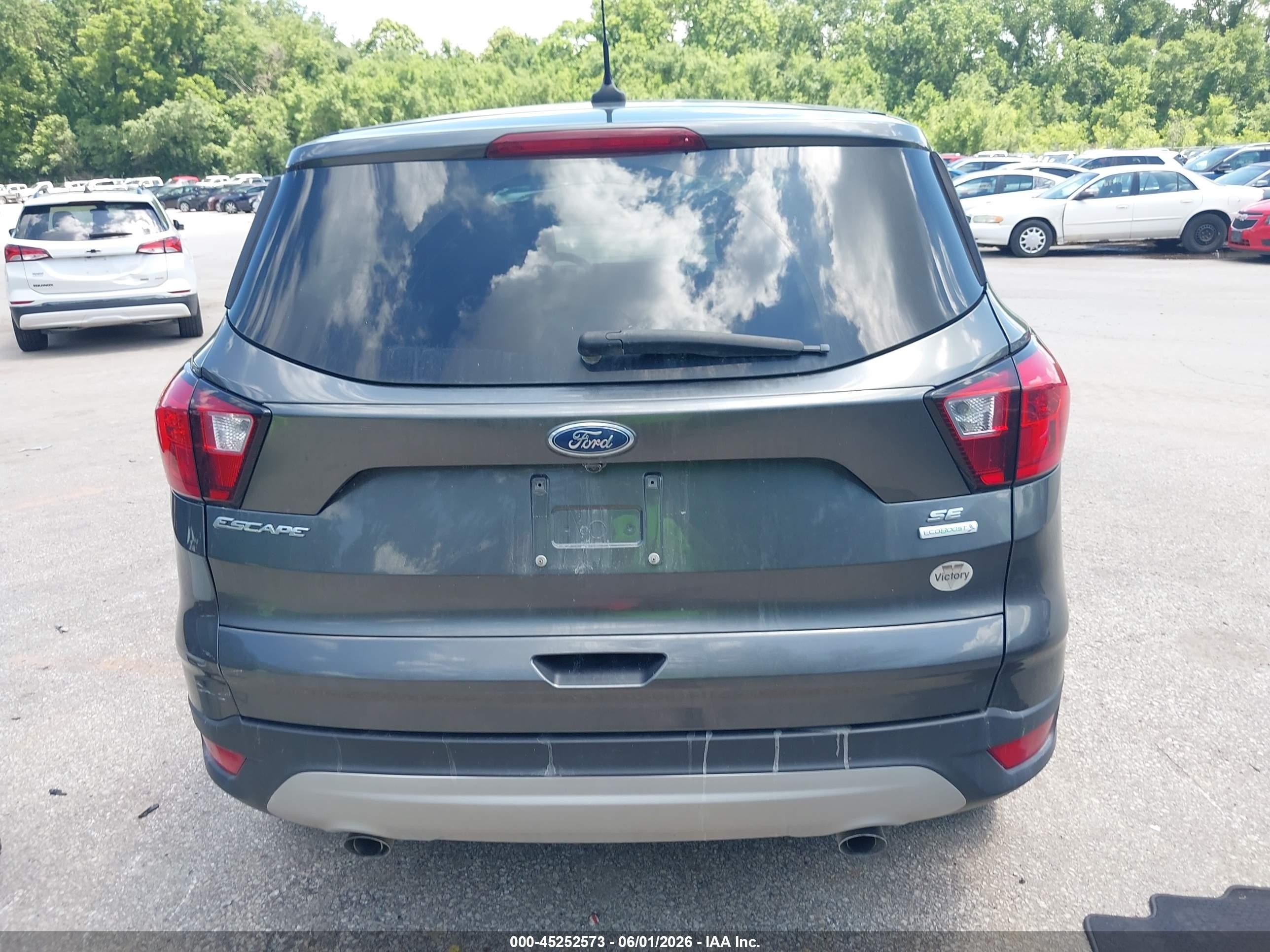 2019 Ford Escape Se Gray vin: 1FMCU0GD6KUB02565