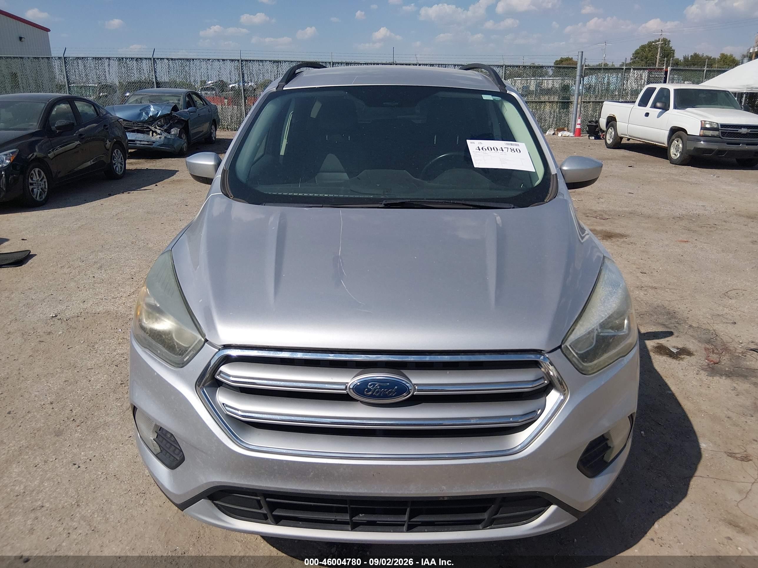 2017 Ford Escape Se Серебряный vin: 1FMCU0GD7HUA48508