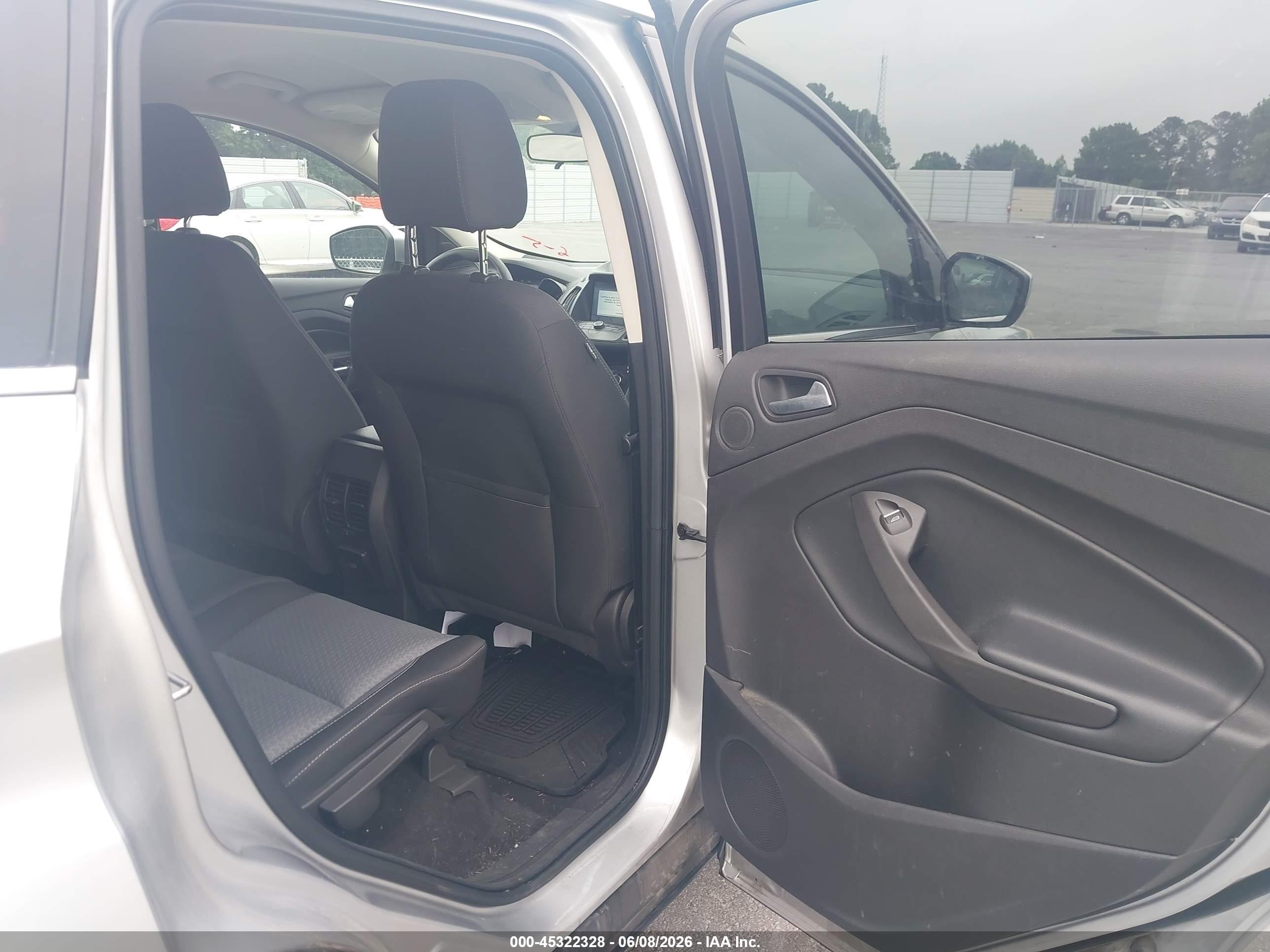 2017 Ford Escape Se Silver vin: 1FMCU0GD7HUD83462