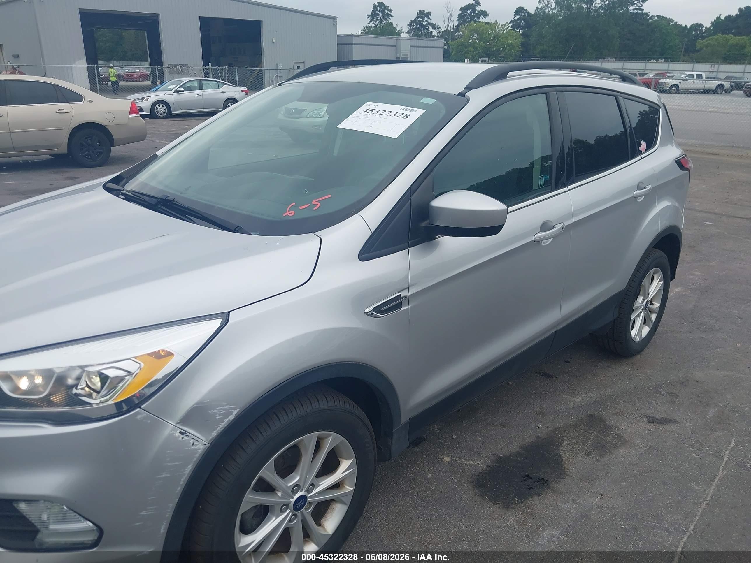 2017 Ford Escape Se Silver vin: 1FMCU0GD7HUD83462