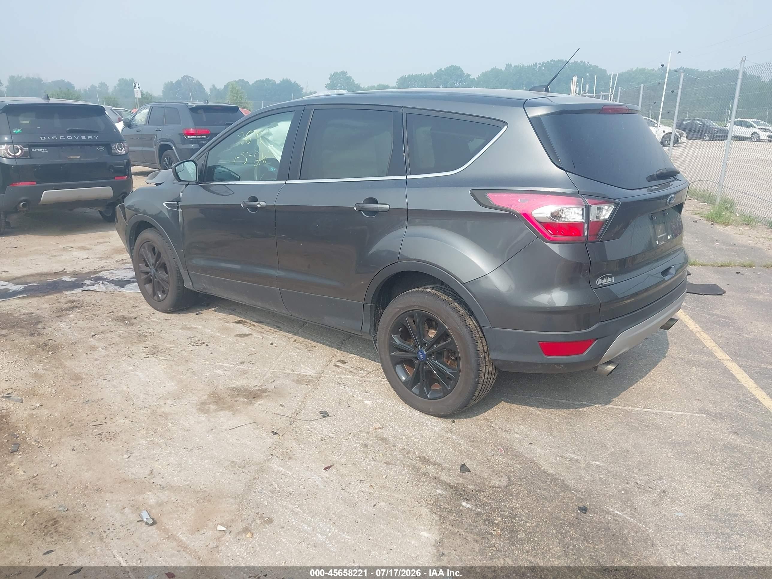 2017 Ford Escape Se Gray vin: 1FMCU0GD8HUA53572