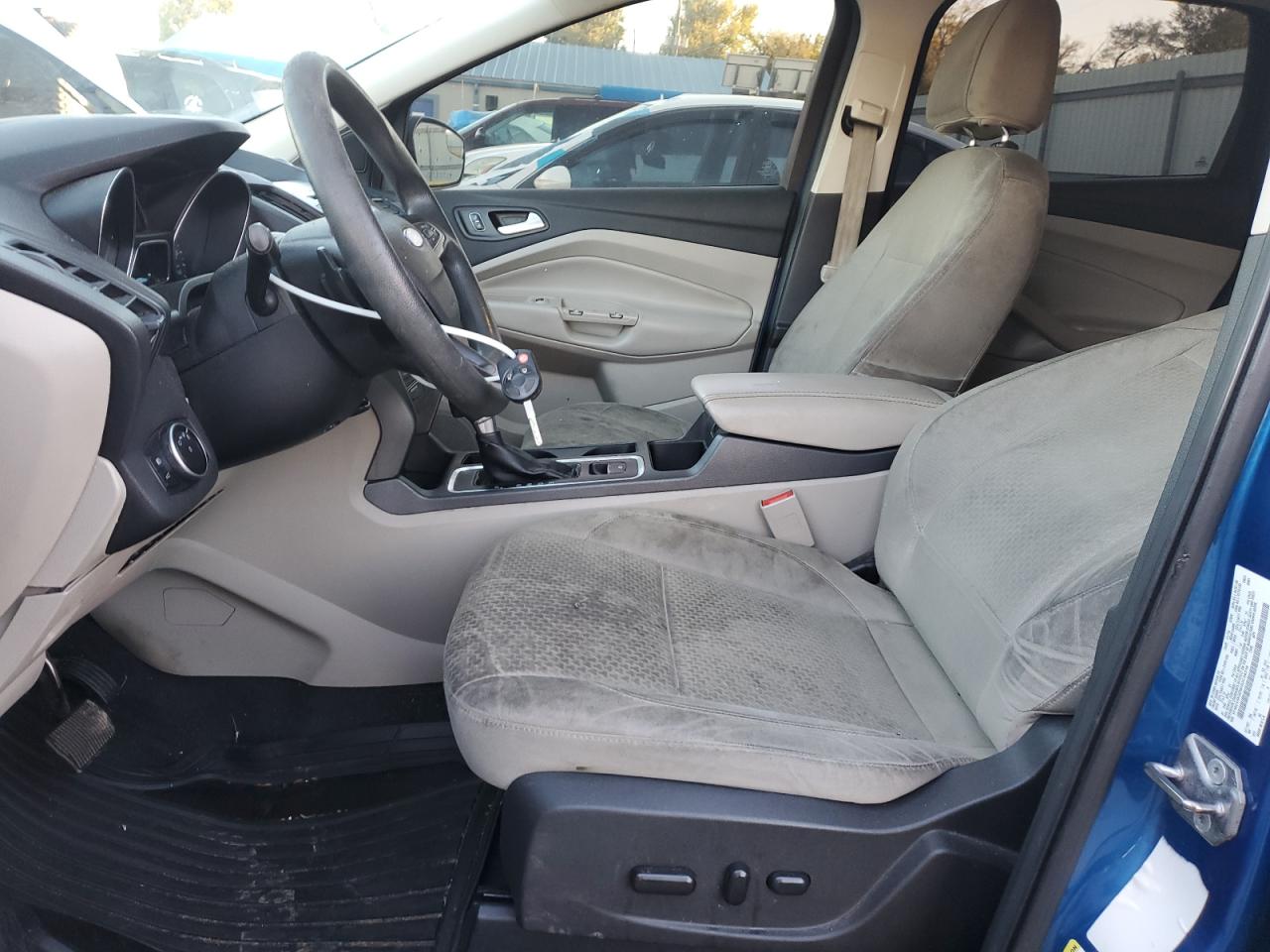 2017 Ford Escape Se Синий vin: 1FMCU0GD8HUC34316