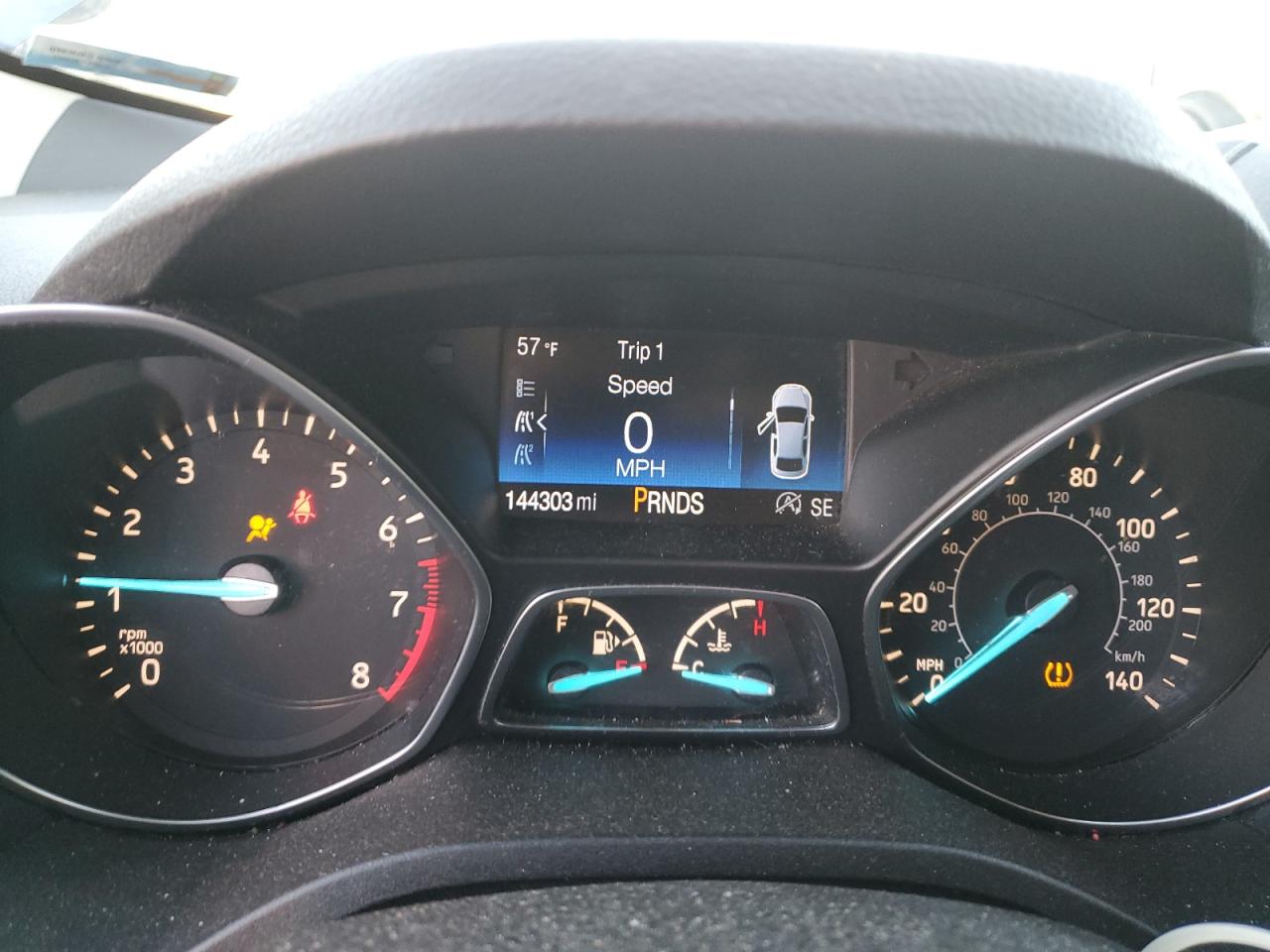 2017 Ford Escape Se Синий vin: 1FMCU0GD8HUC34316