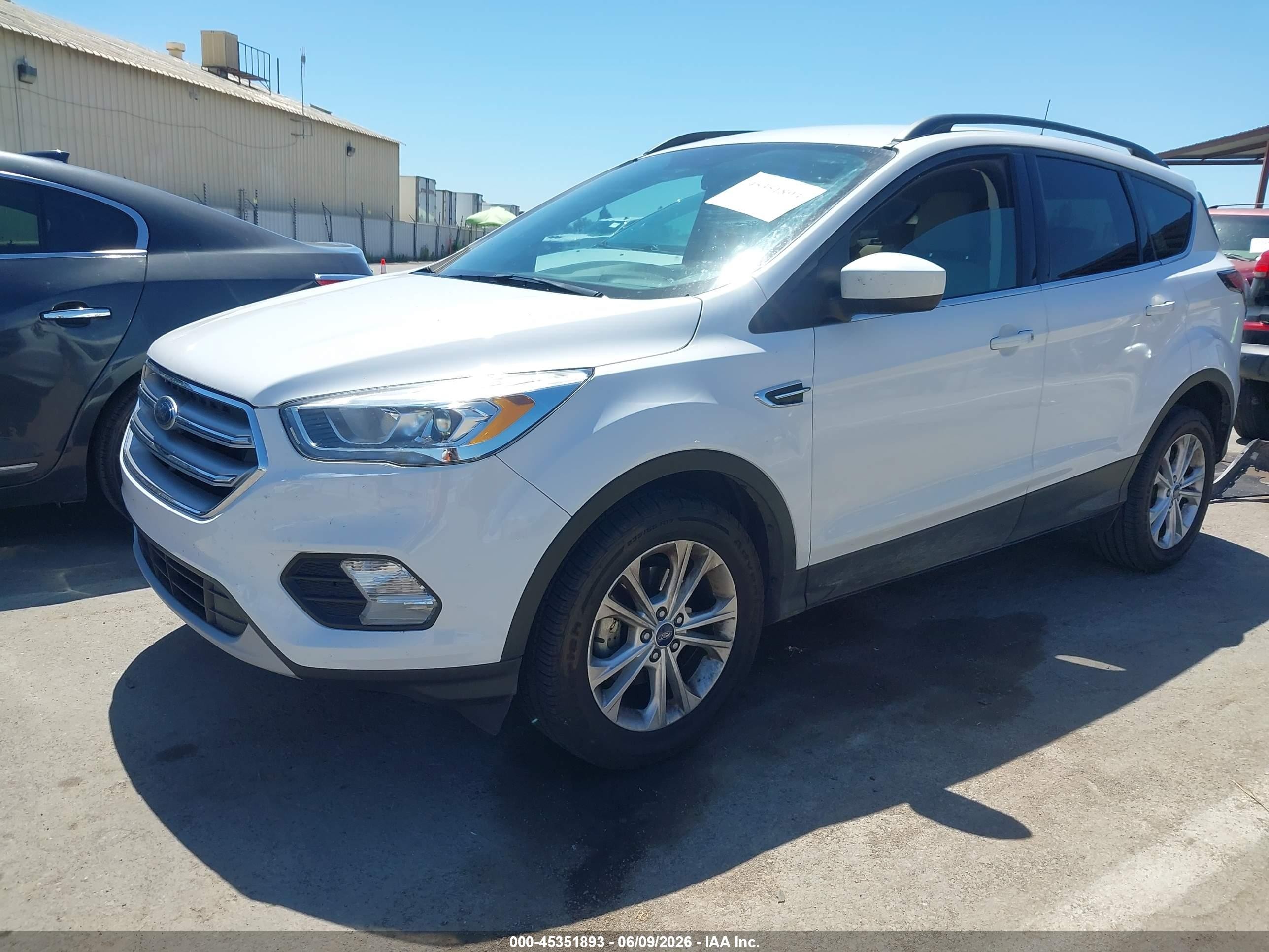 2017 Ford Escape Se White vin: 1FMCU0GD8HUE48223