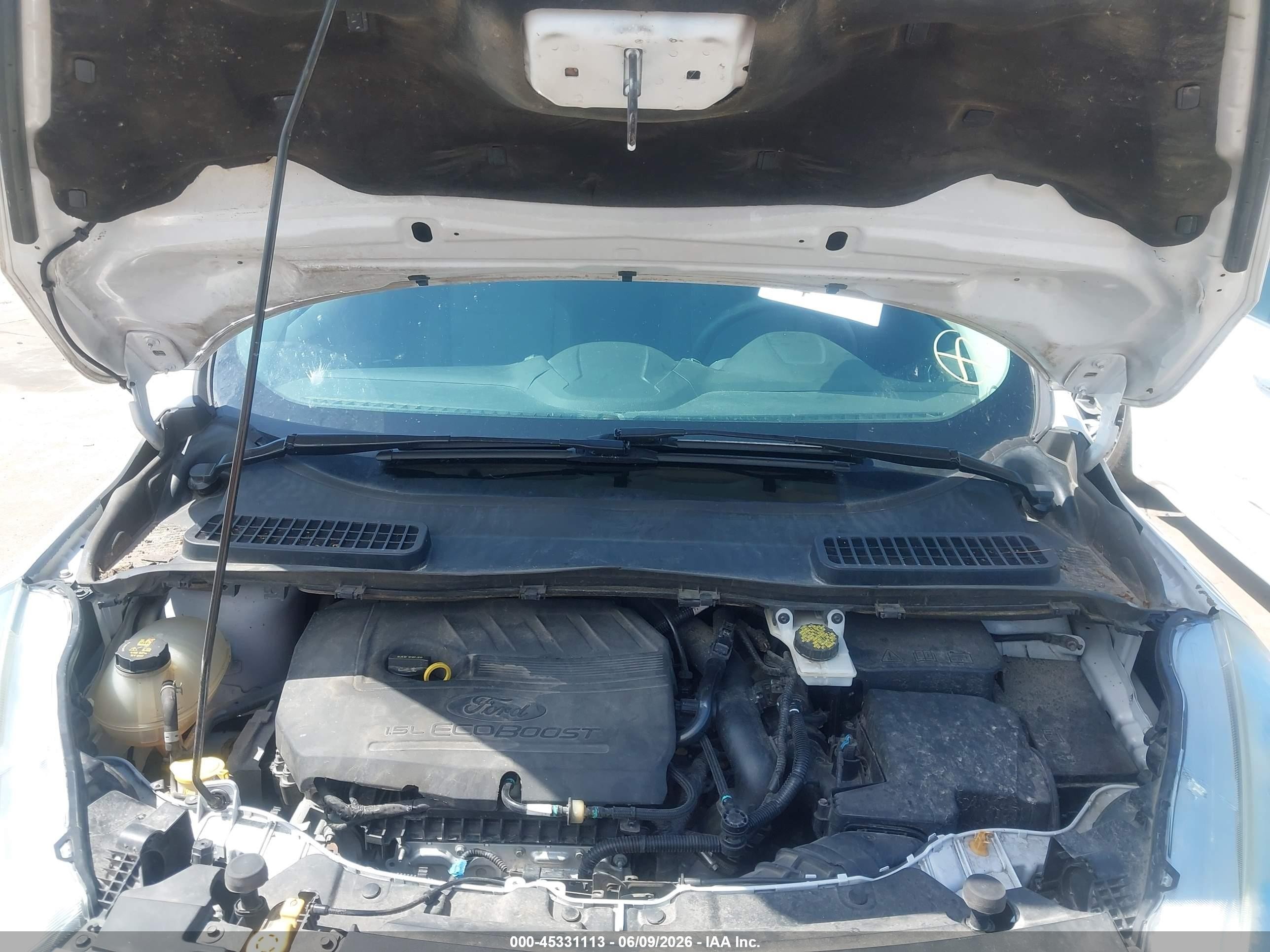 2018 Ford Escape Se Белый vin: 1FMCU0GD8JUA76162