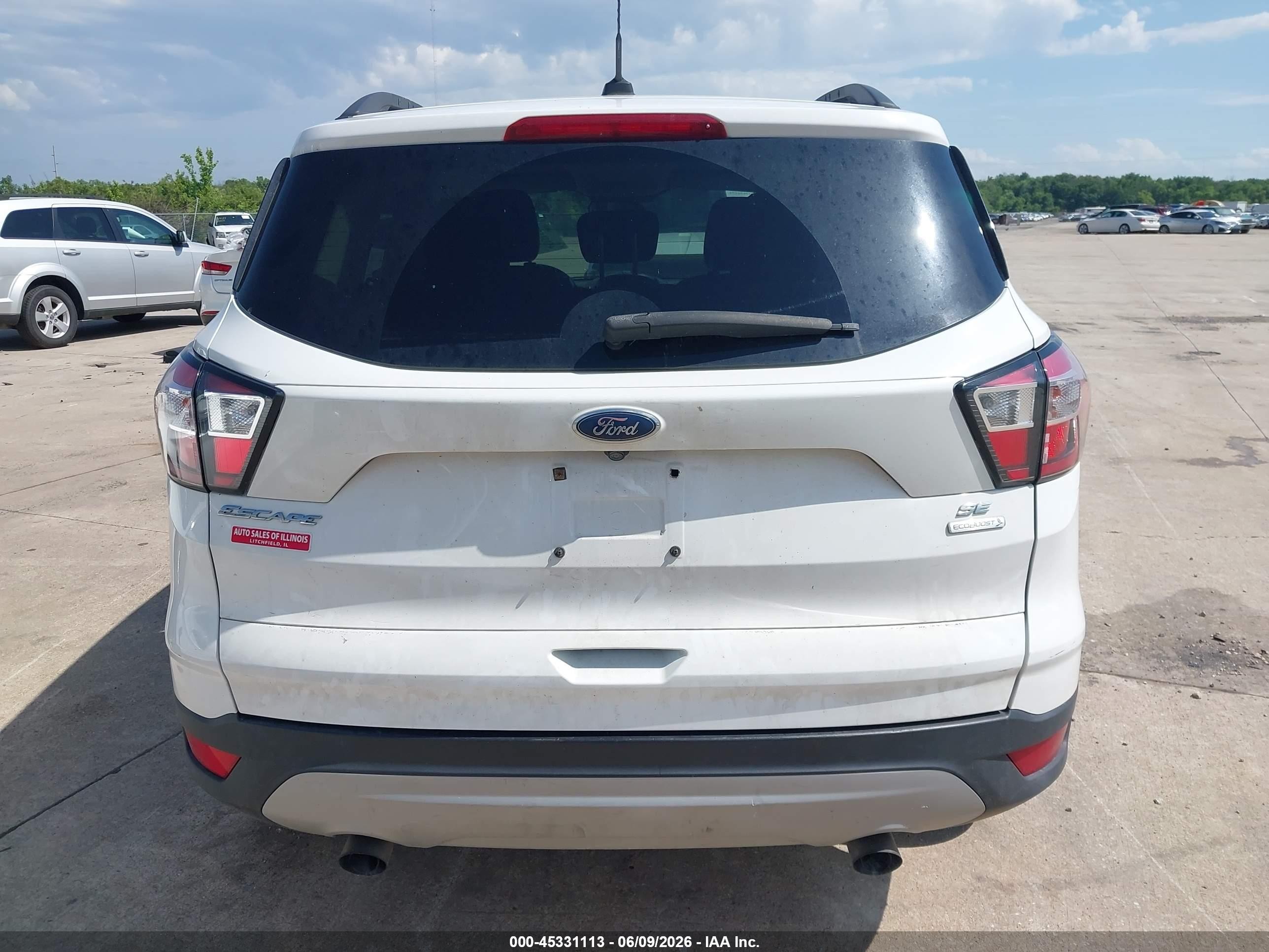 2018 Ford Escape Se Белый vin: 1FMCU0GD8JUA76162