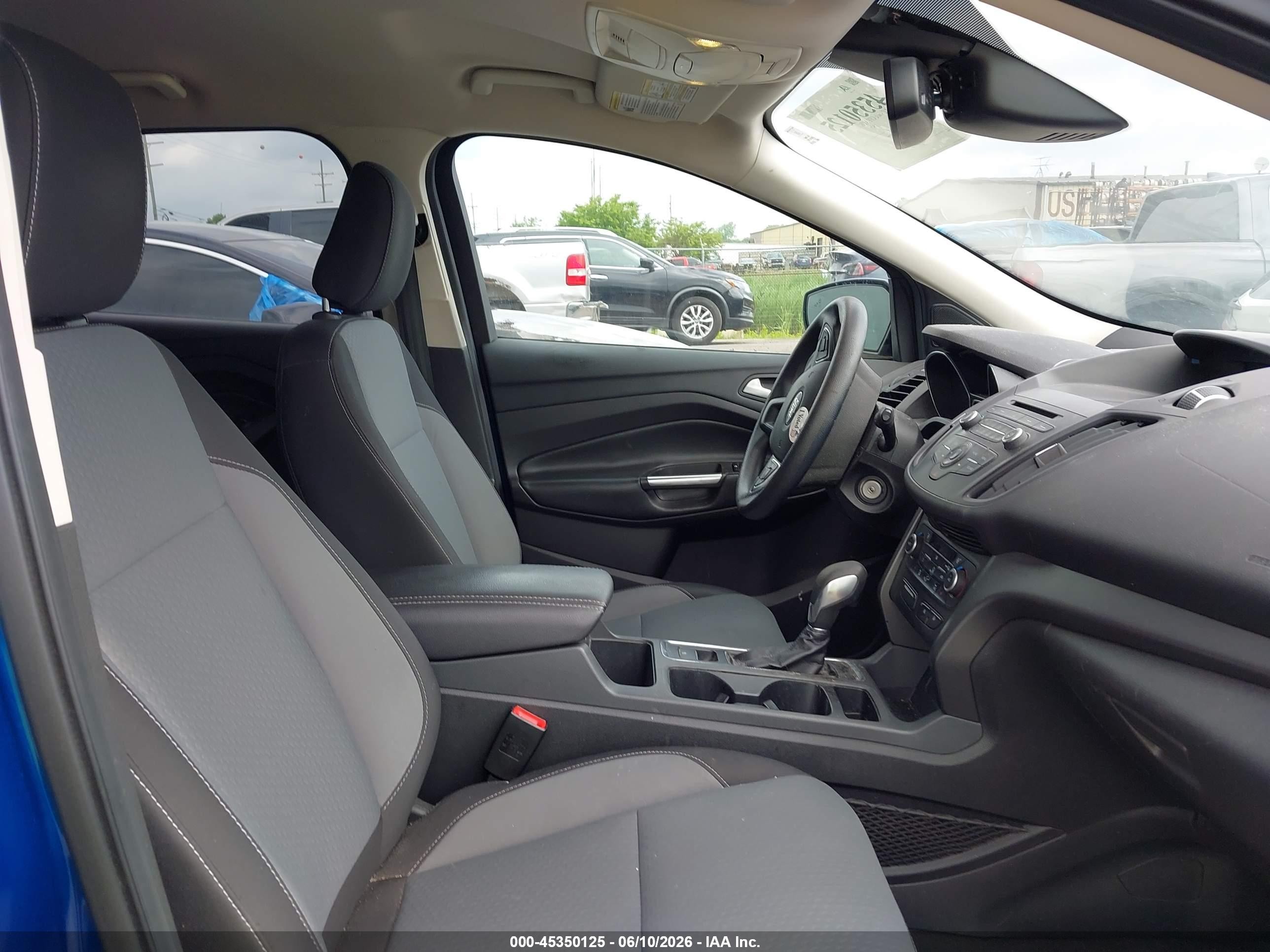 2018 Ford Escape Se Blue vin: 1FMCU0GD8JUB09080