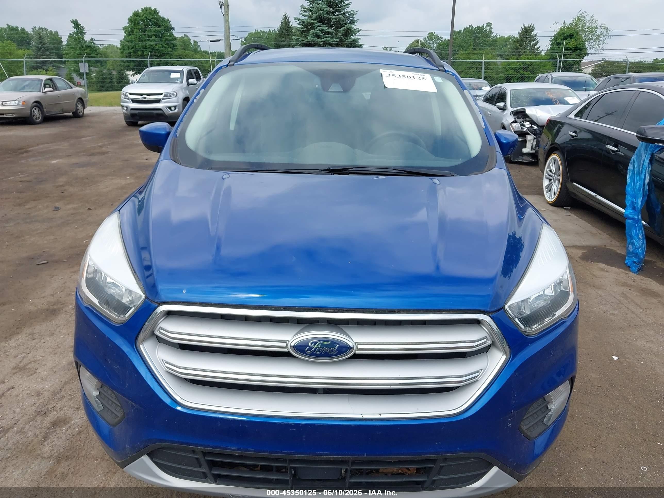 2018 Ford Escape Se Blue vin: 1FMCU0GD8JUB09080