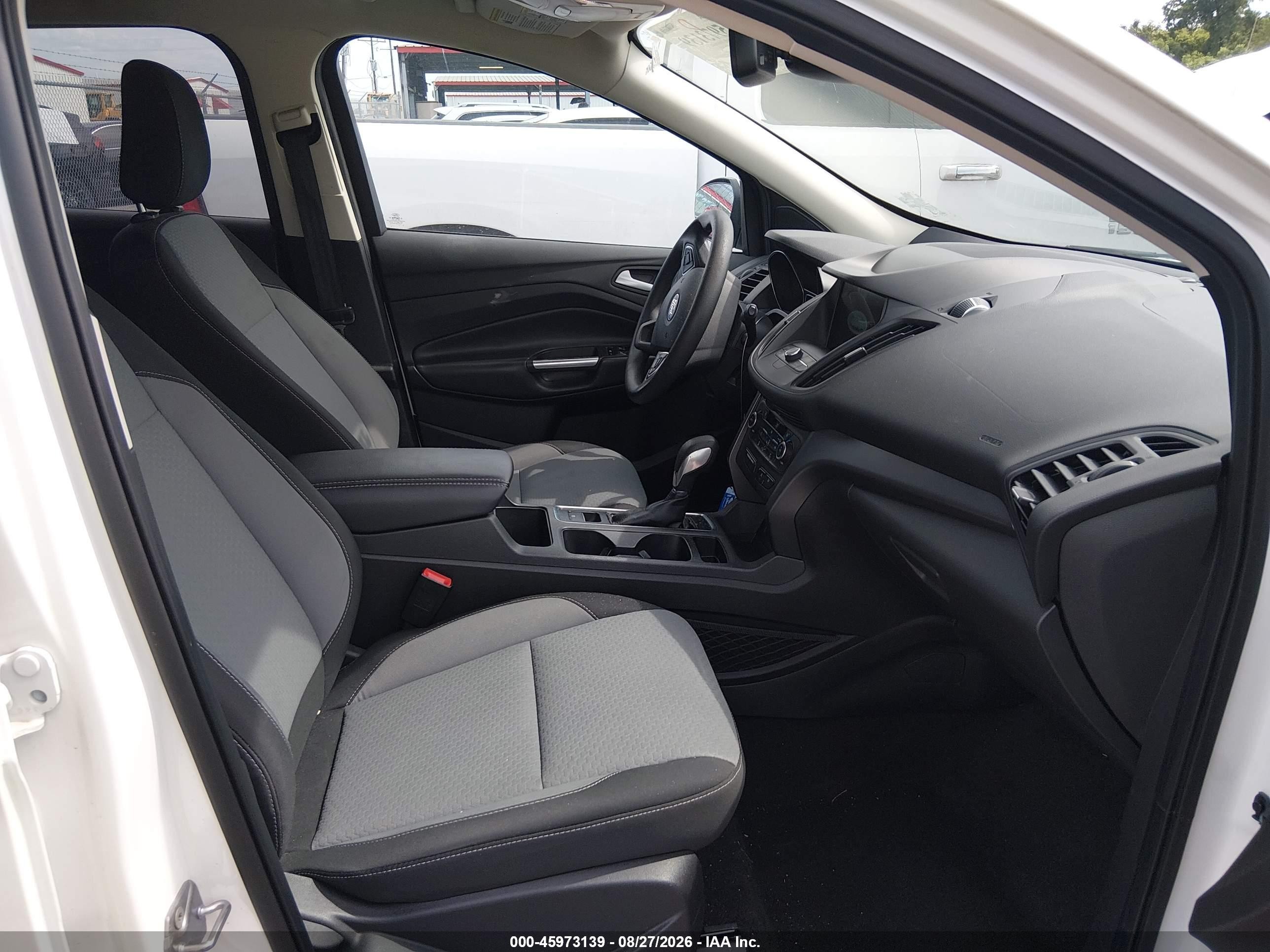 2019 Ford Escape Se White vin: 1FMCU0GD8KUA89494