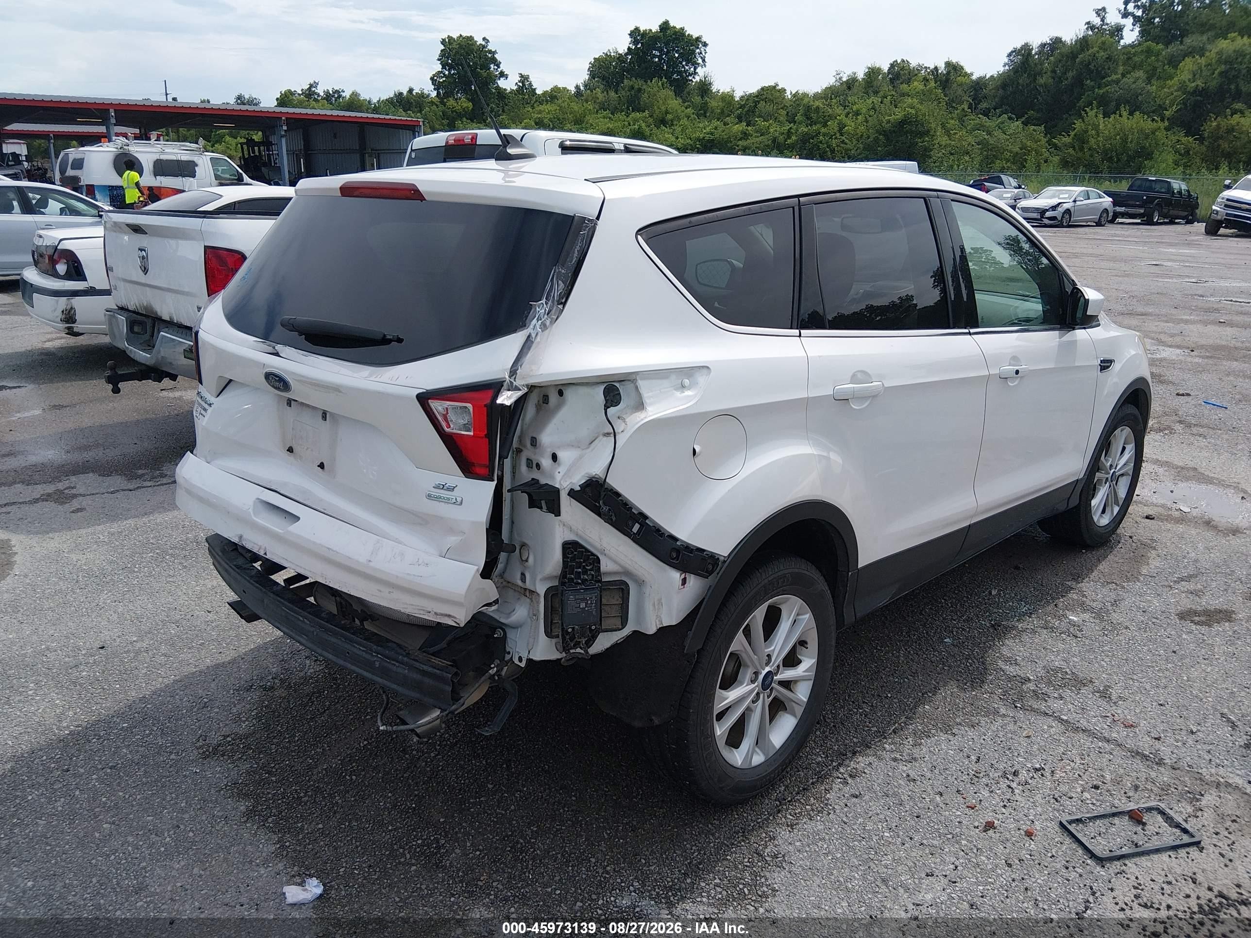 2019 Ford Escape Se White vin: 1FMCU0GD8KUA89494