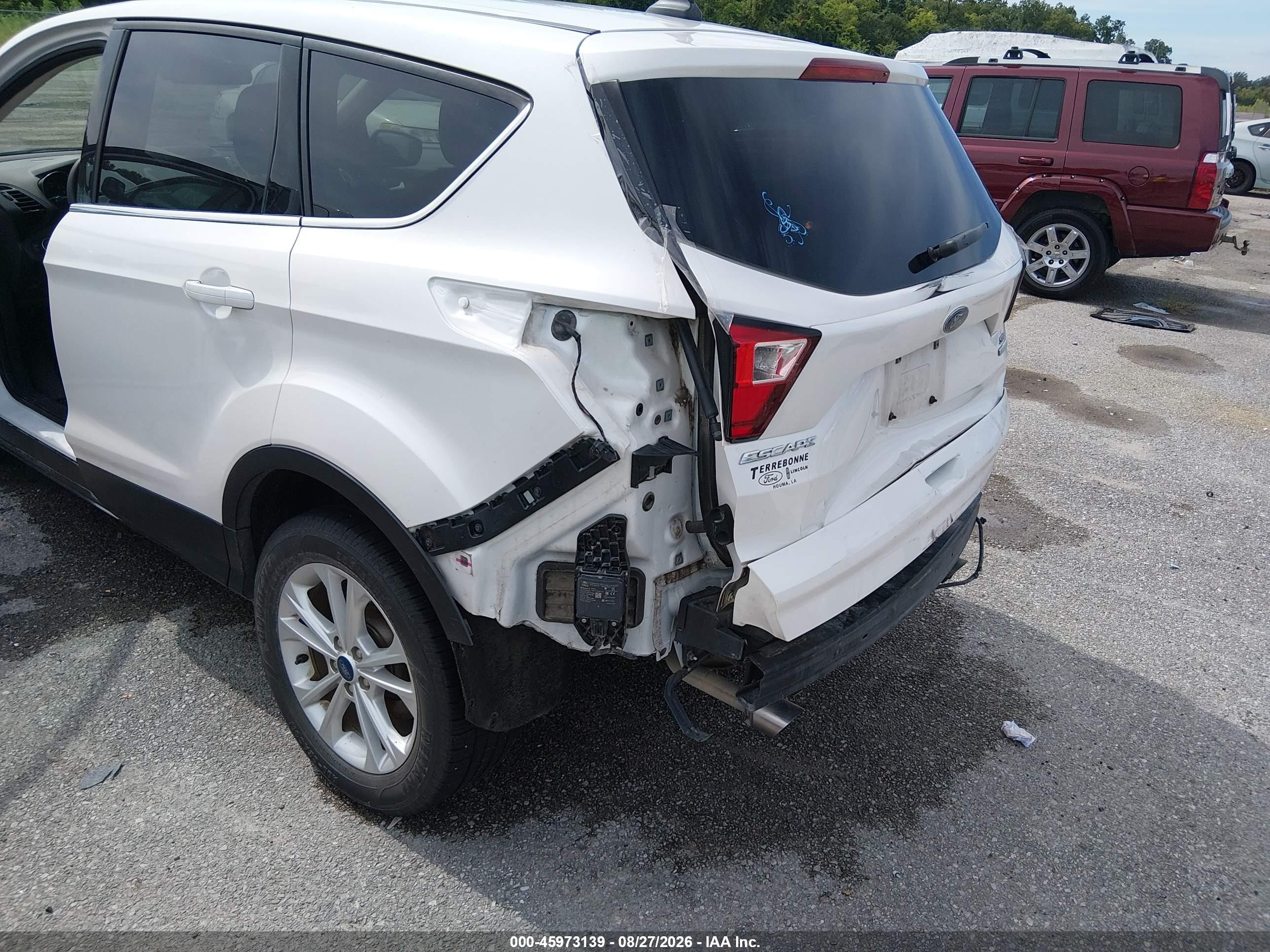 2019 Ford Escape Se White vin: 1FMCU0GD8KUA89494