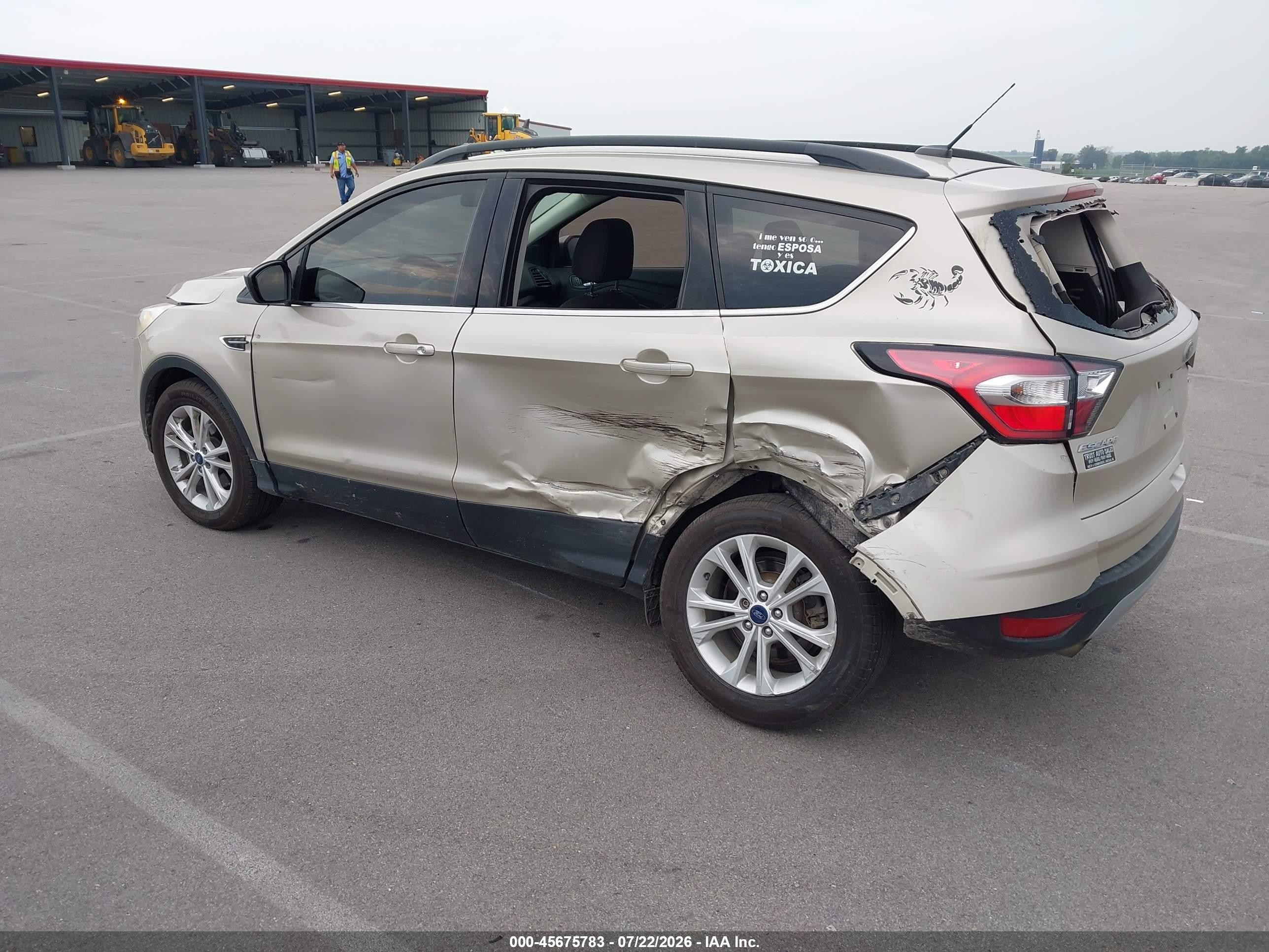 2017 Ford Escape Se Желто-коричневый vin: 1FMCU0GD9HUB80296