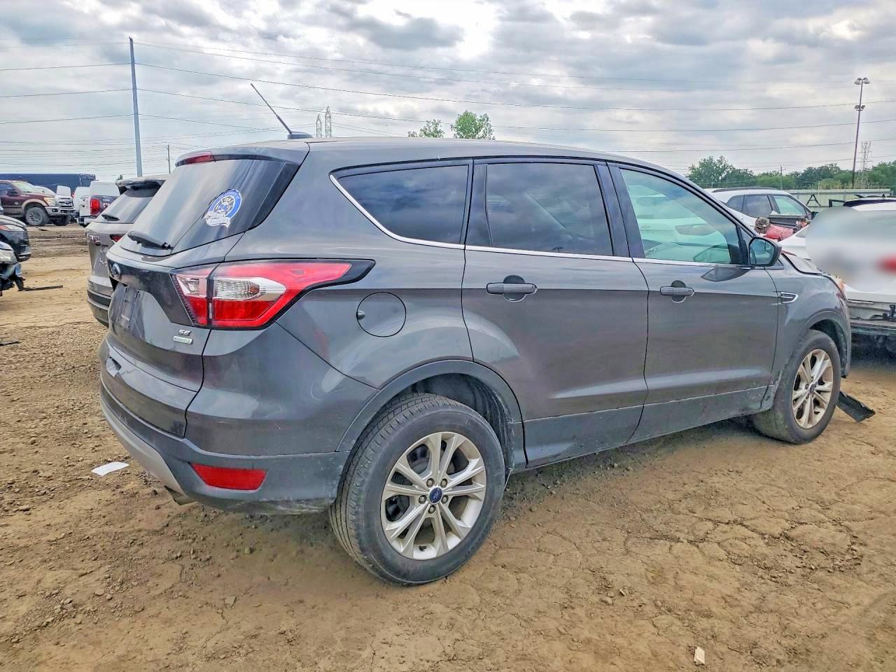 2017 Ford Escape Se Gray vin: 1FMCU0GD9HUD52195