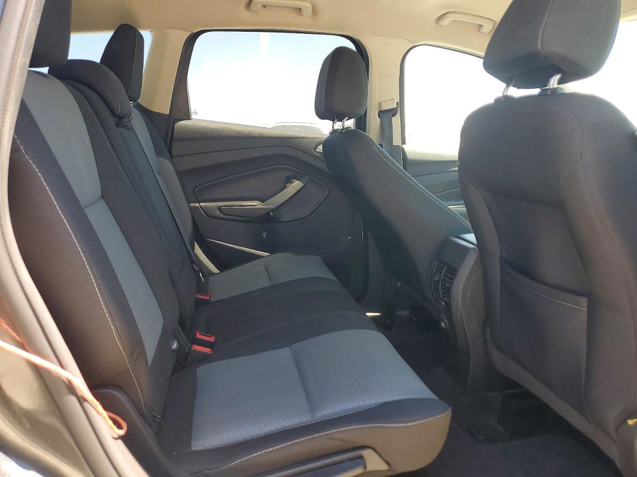 2017 Ford Escape Se Gray vin: 1FMCU0GD9HUE05512