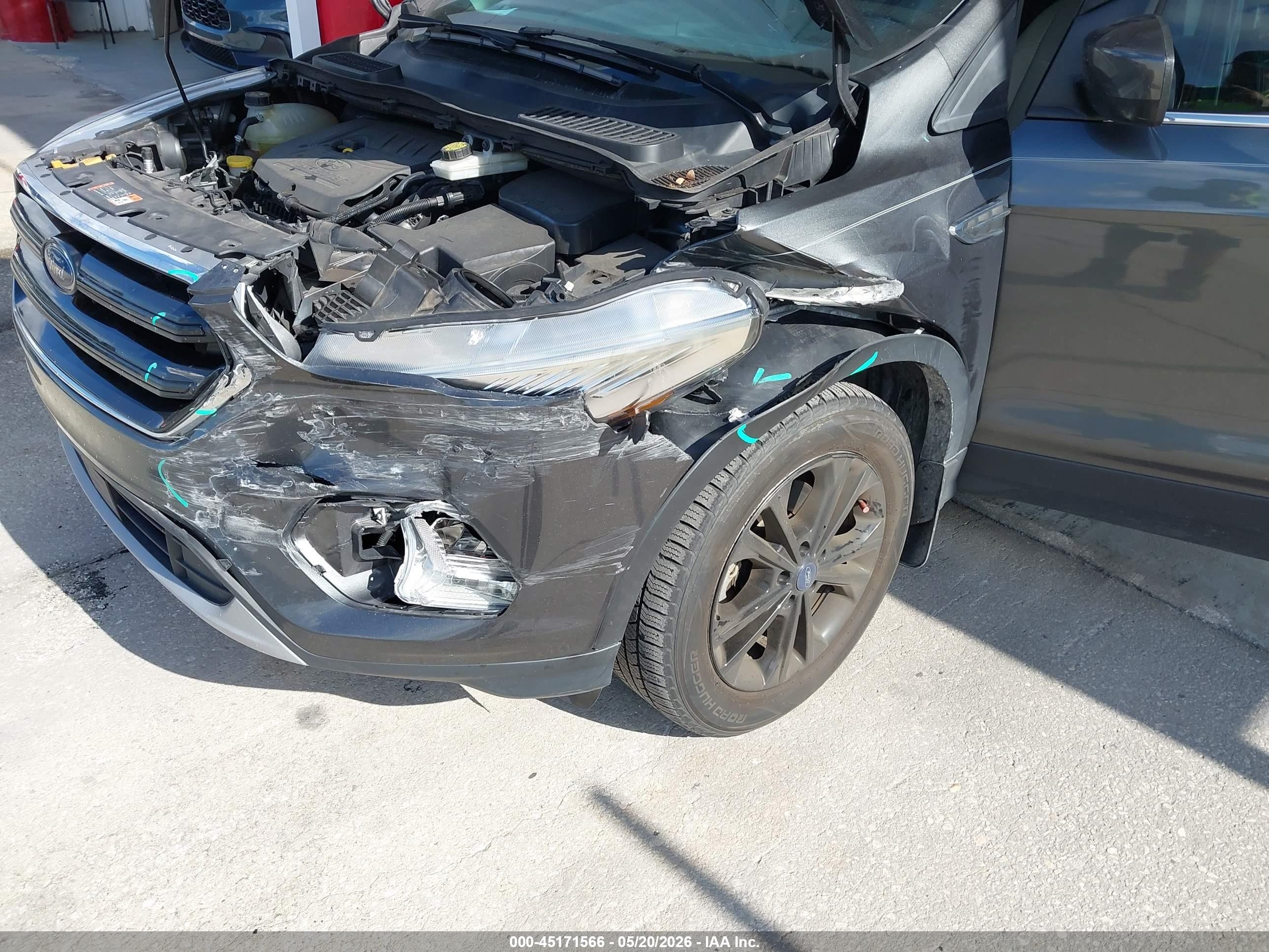 2018 Ford Escape Se Gray vin: 1FMCU0GD9JUD15153