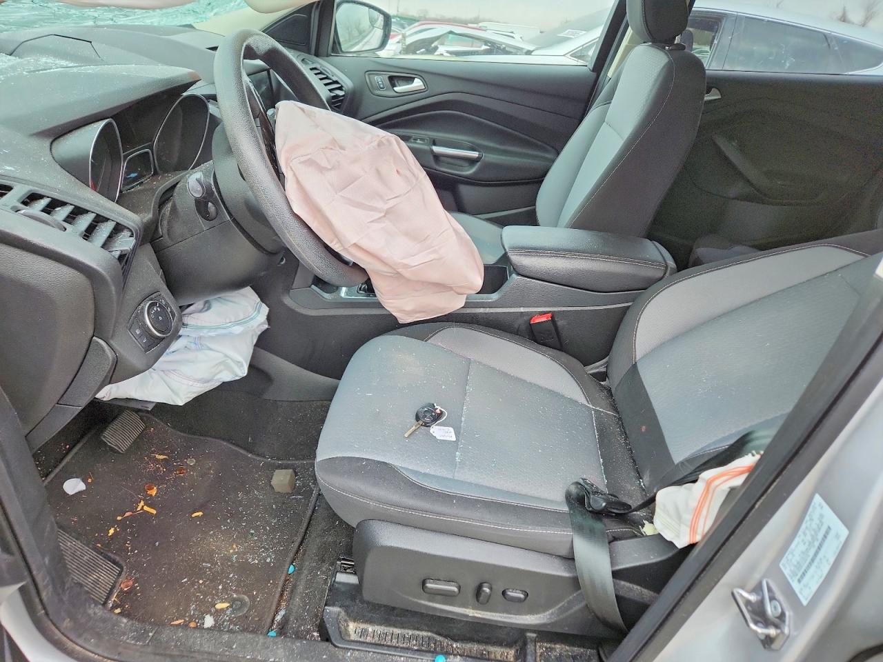 2018 Ford Escape Se Silver vin: 1FMCU0GDXJUA84716