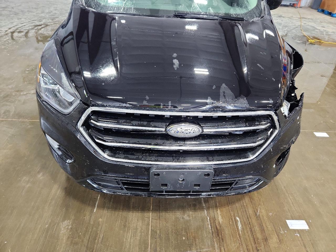 2019 Ford Escape Se Black vin: 1FMCU0GDXKUA54147
