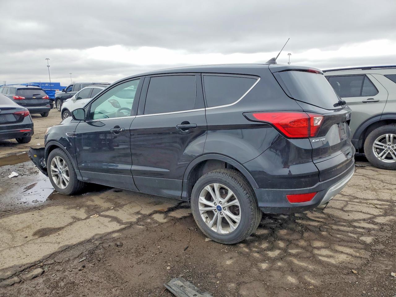 2019 Ford Escape Se Black vin: 1FMCU0GDXKUB99771
