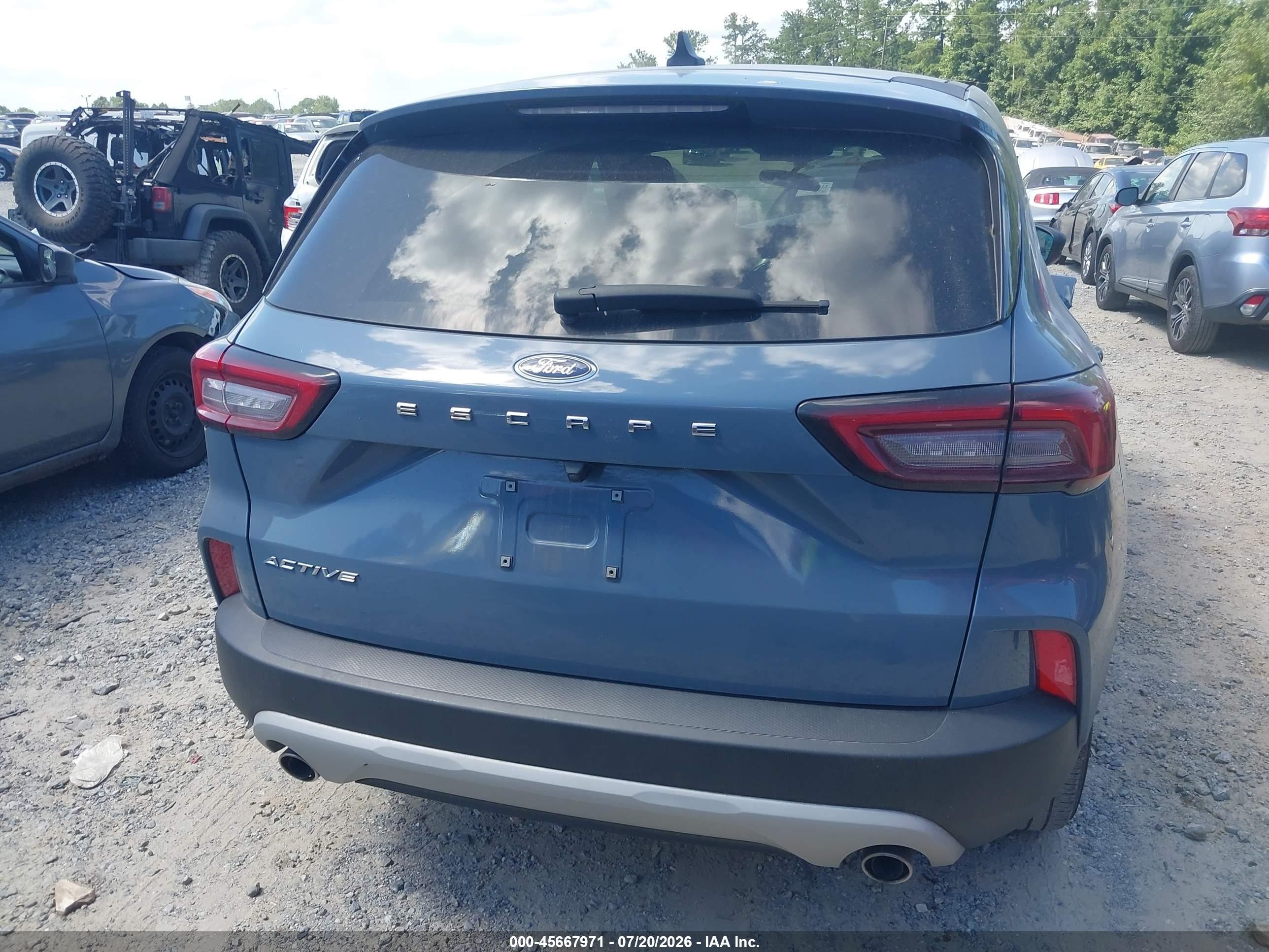 2024 Ford Escape Active Blue vin: 1FMCU0GN2RUB13839