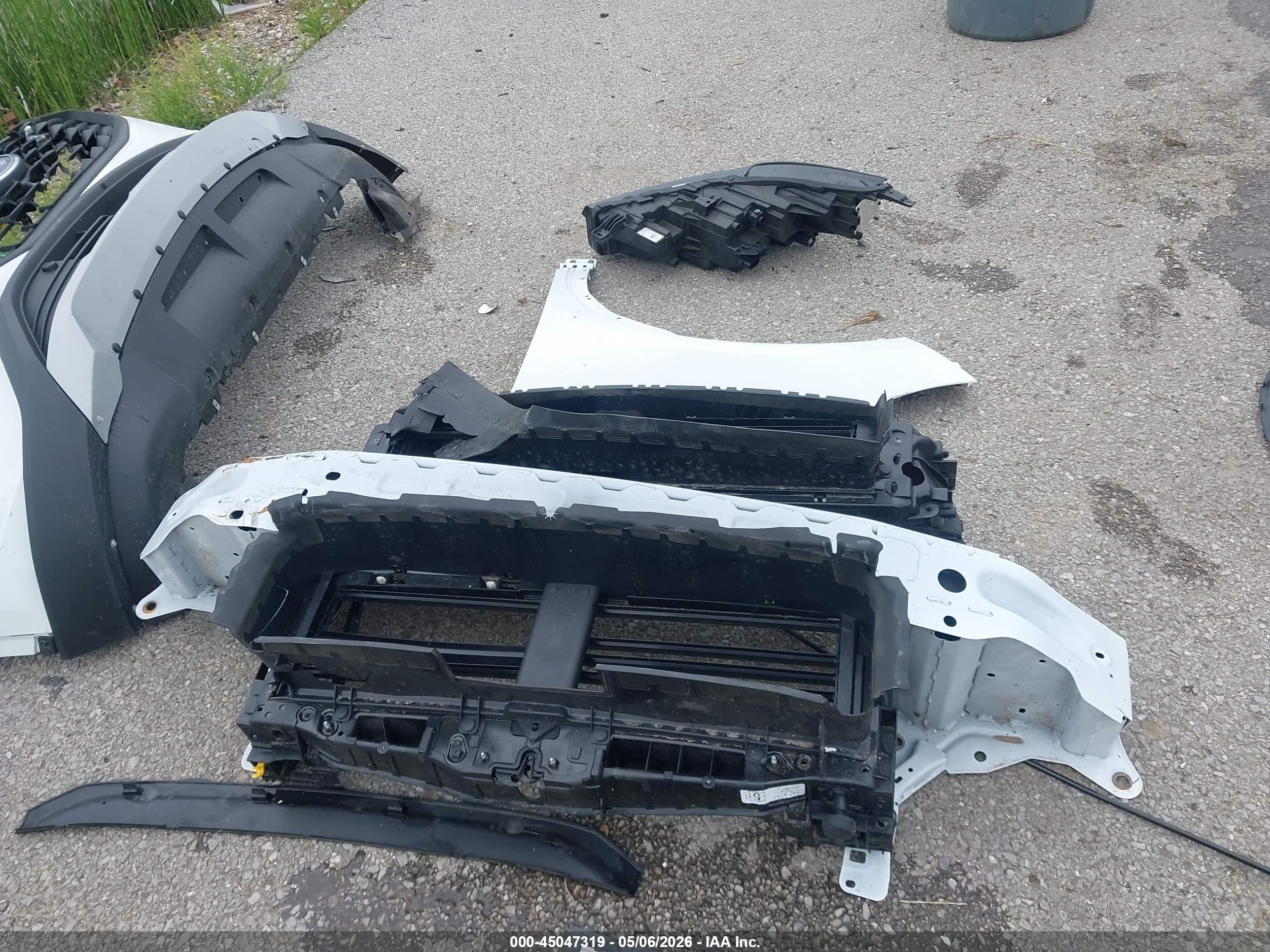 2025 Ford Escape Active White vin: 1FMCU0GN2SUB17251