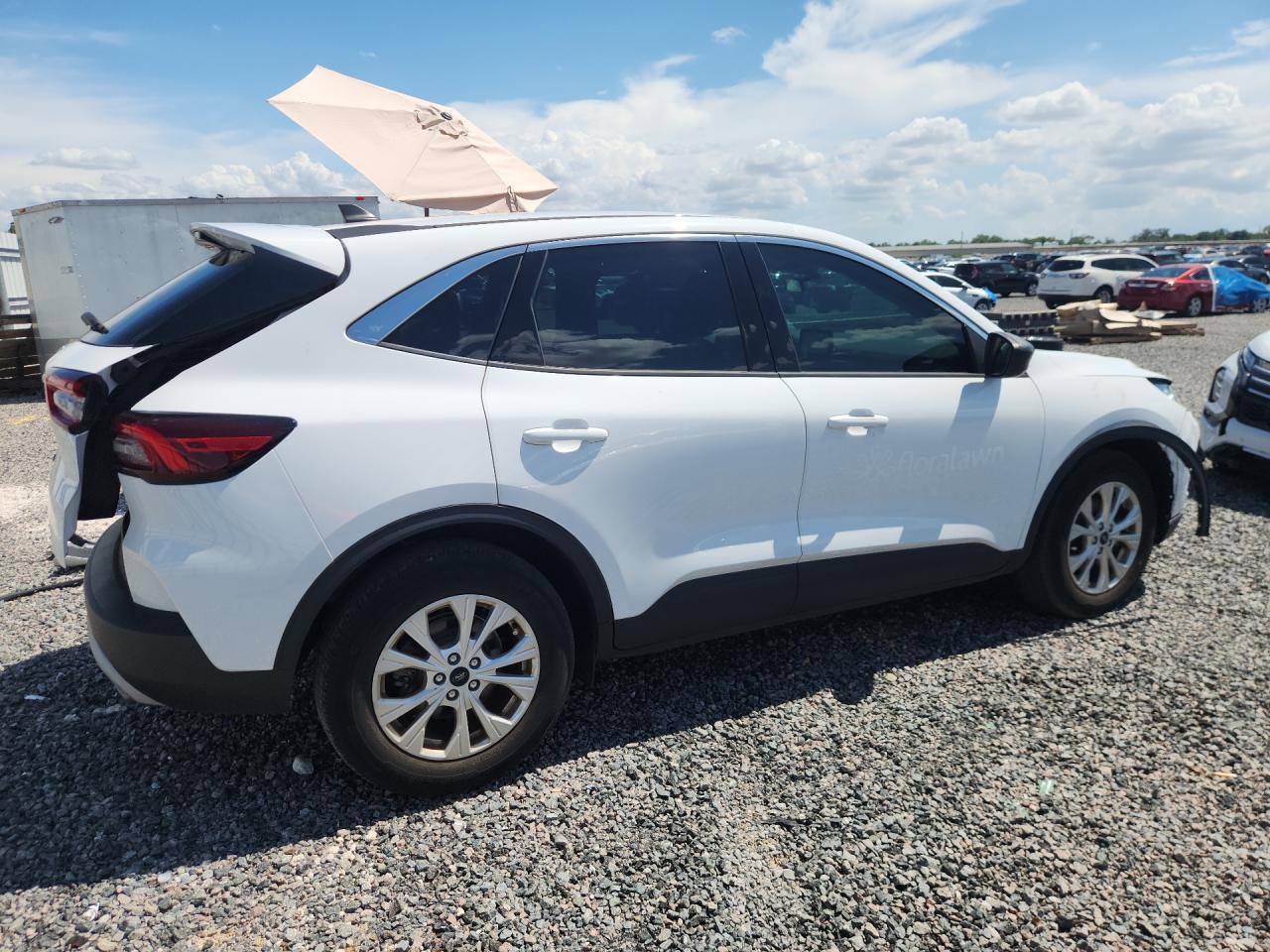 2024 Ford Escape White vin: 1FMCU0GN3RUA63033