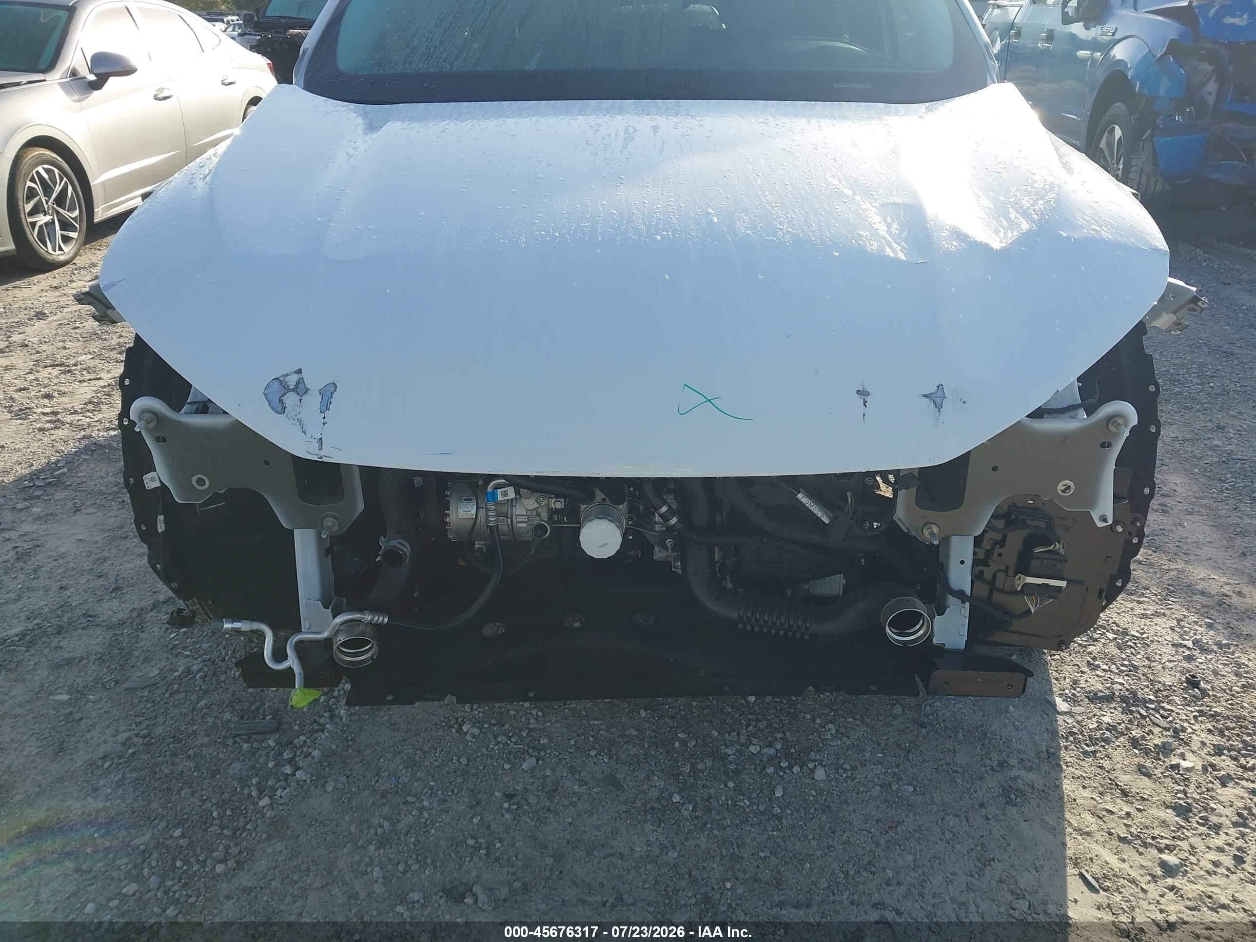 2024 Ford Escape Active White vin: 1FMCU0GN3RUB55369